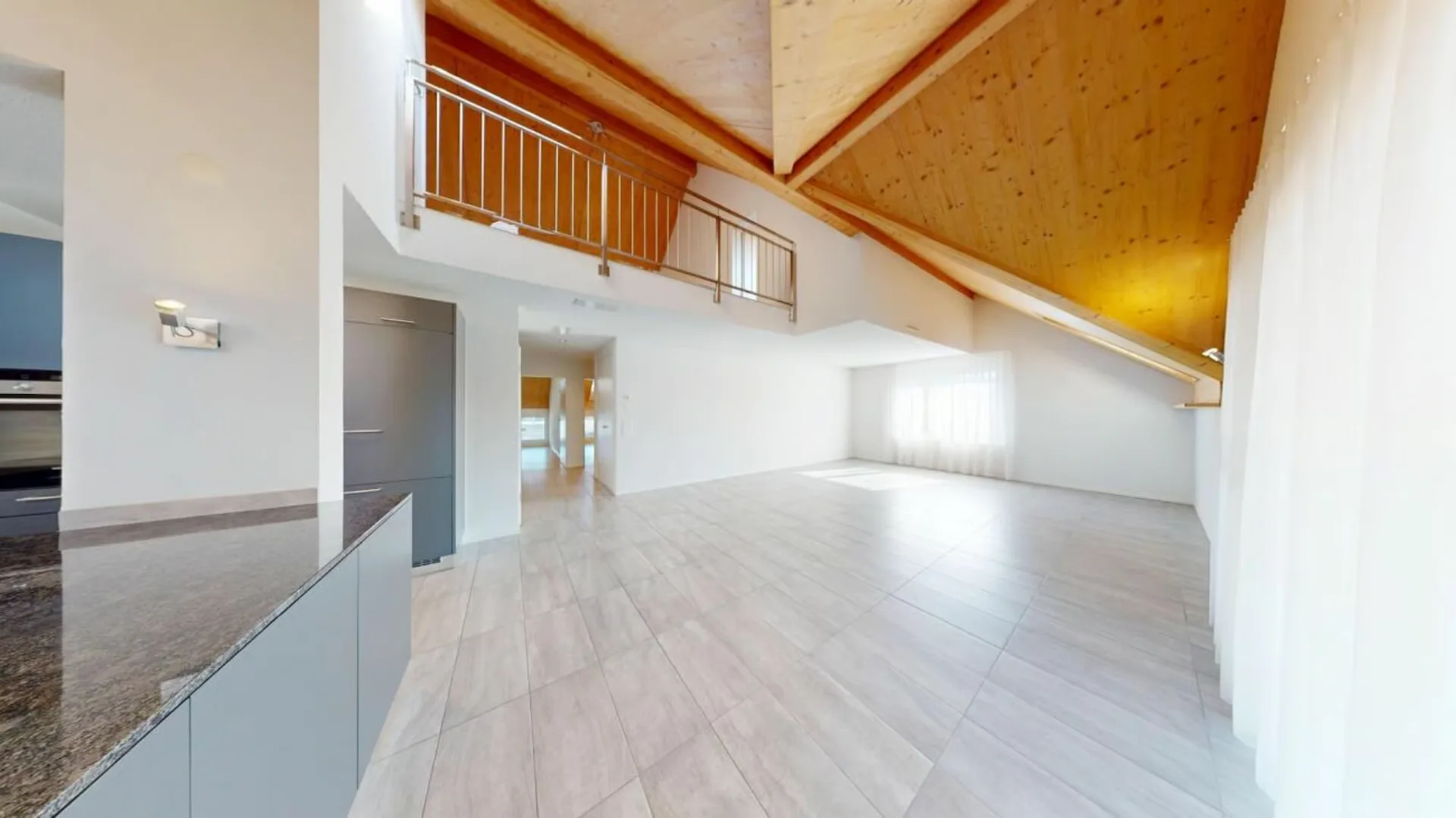 Wohnen wie im Einfamilienhaus: 5.5-Zimmer-Maisonette auf 168 m² nahe der Aare
