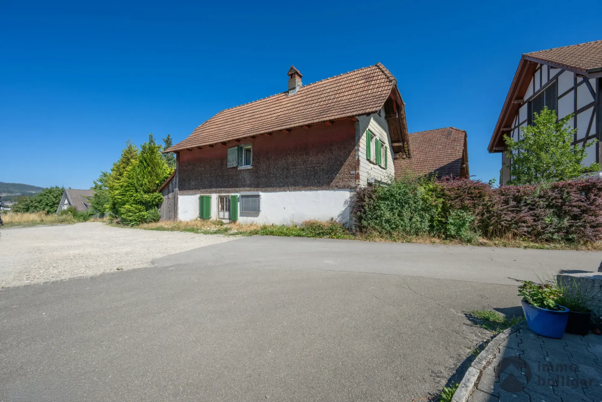 Historic residential house with development potential