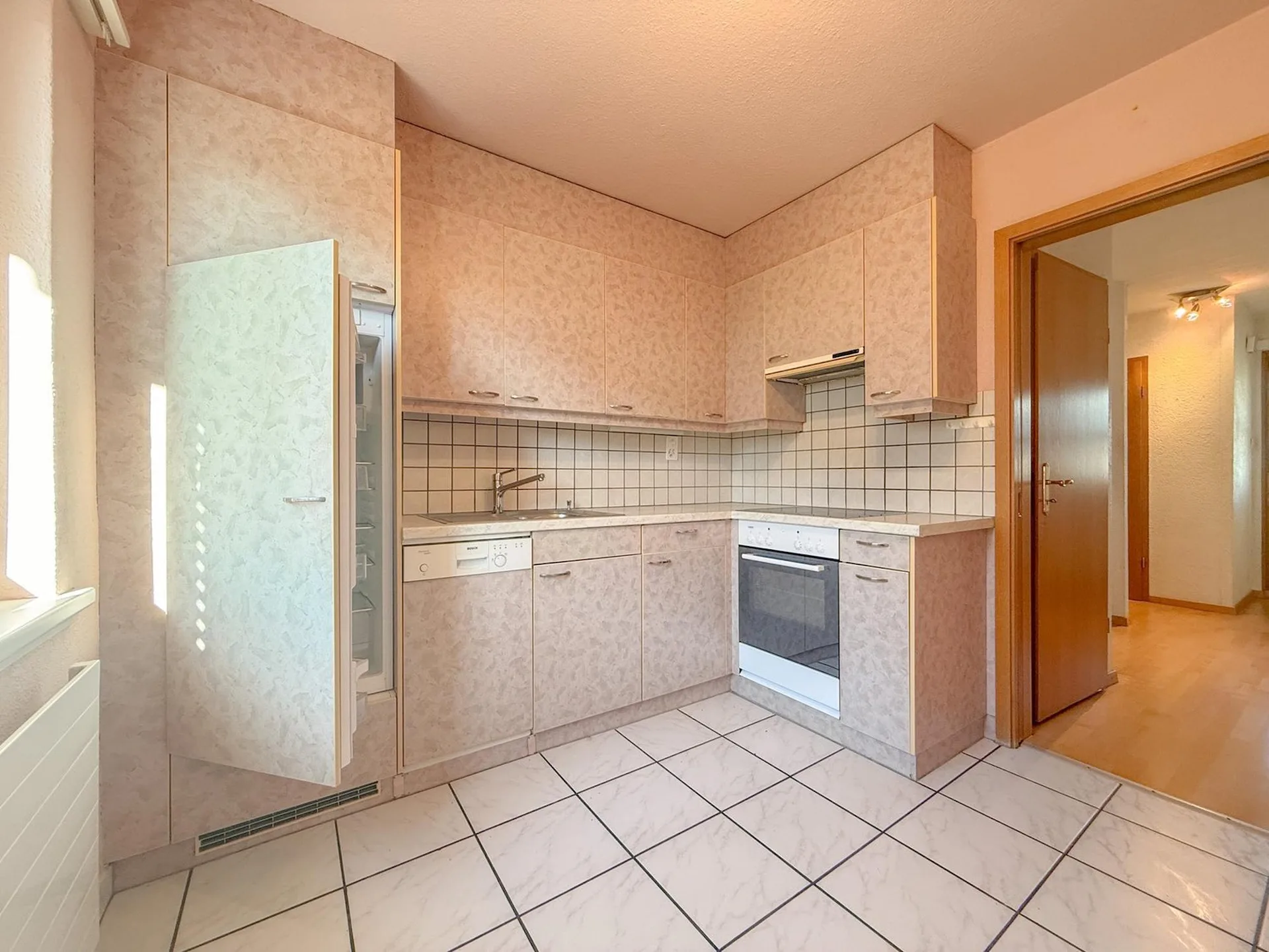 5.5-Zimmer Reiheneinfamilienhaus an guter Lage zu verkaufen.