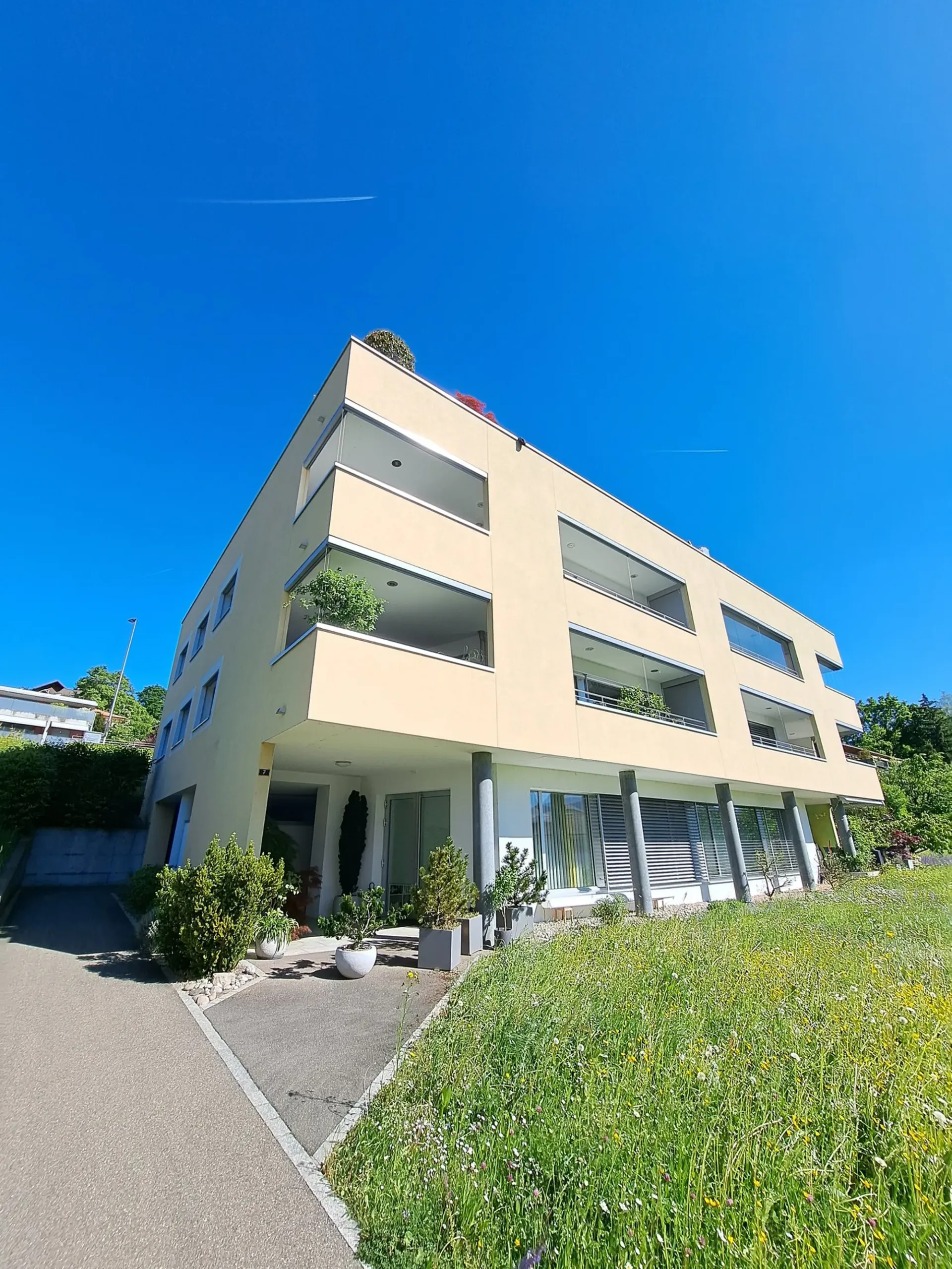 Lichtdurchflutete 4.5-Zimmer-Minergie-P-Wohnung in Dornach
