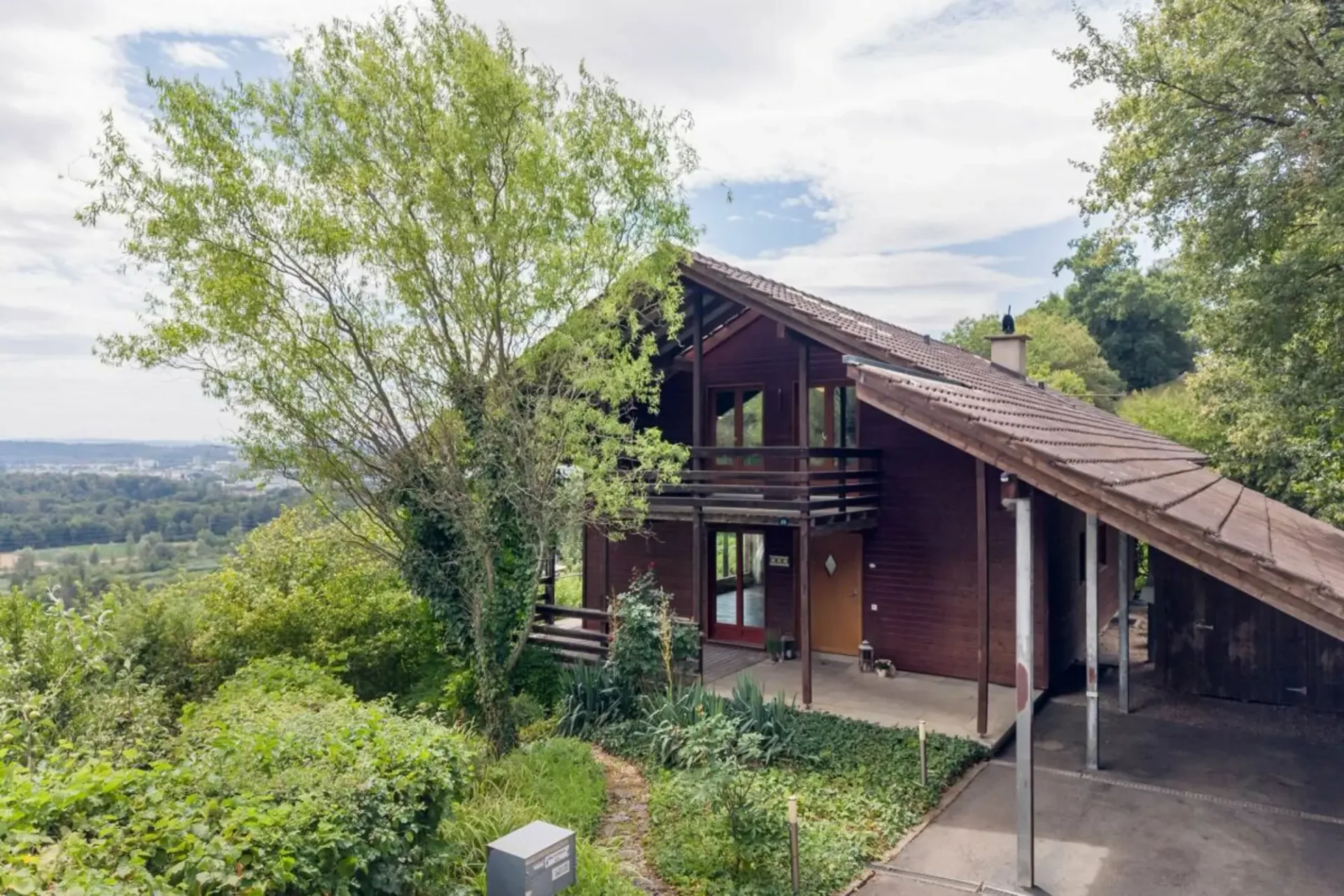 6.5-Zimmer-Einfamilienhaus mit viel Raum, Komfort und traumhafter Aussicht