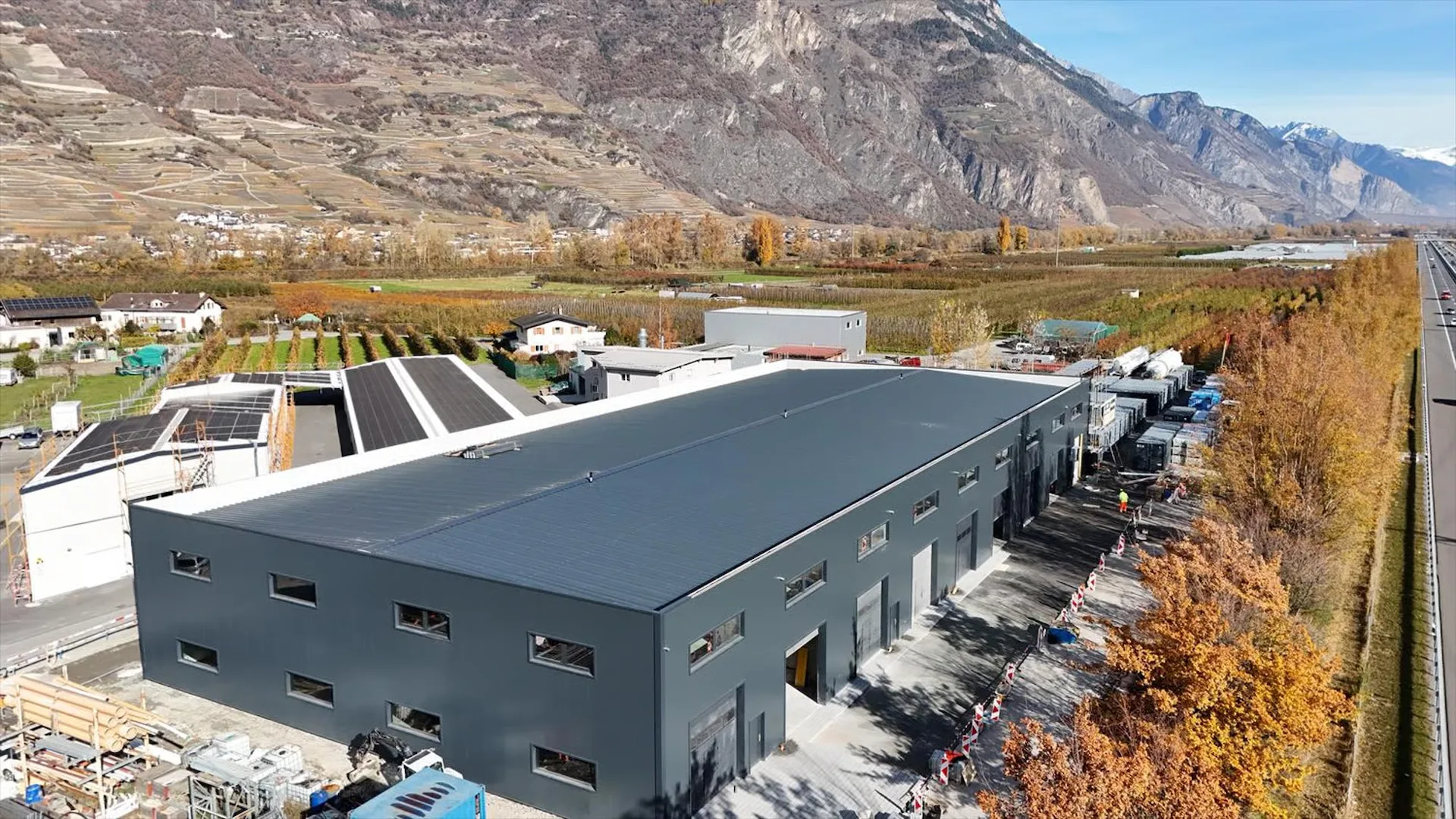 Neues Gewerbeobjekt in Fully - sofort verfügbar