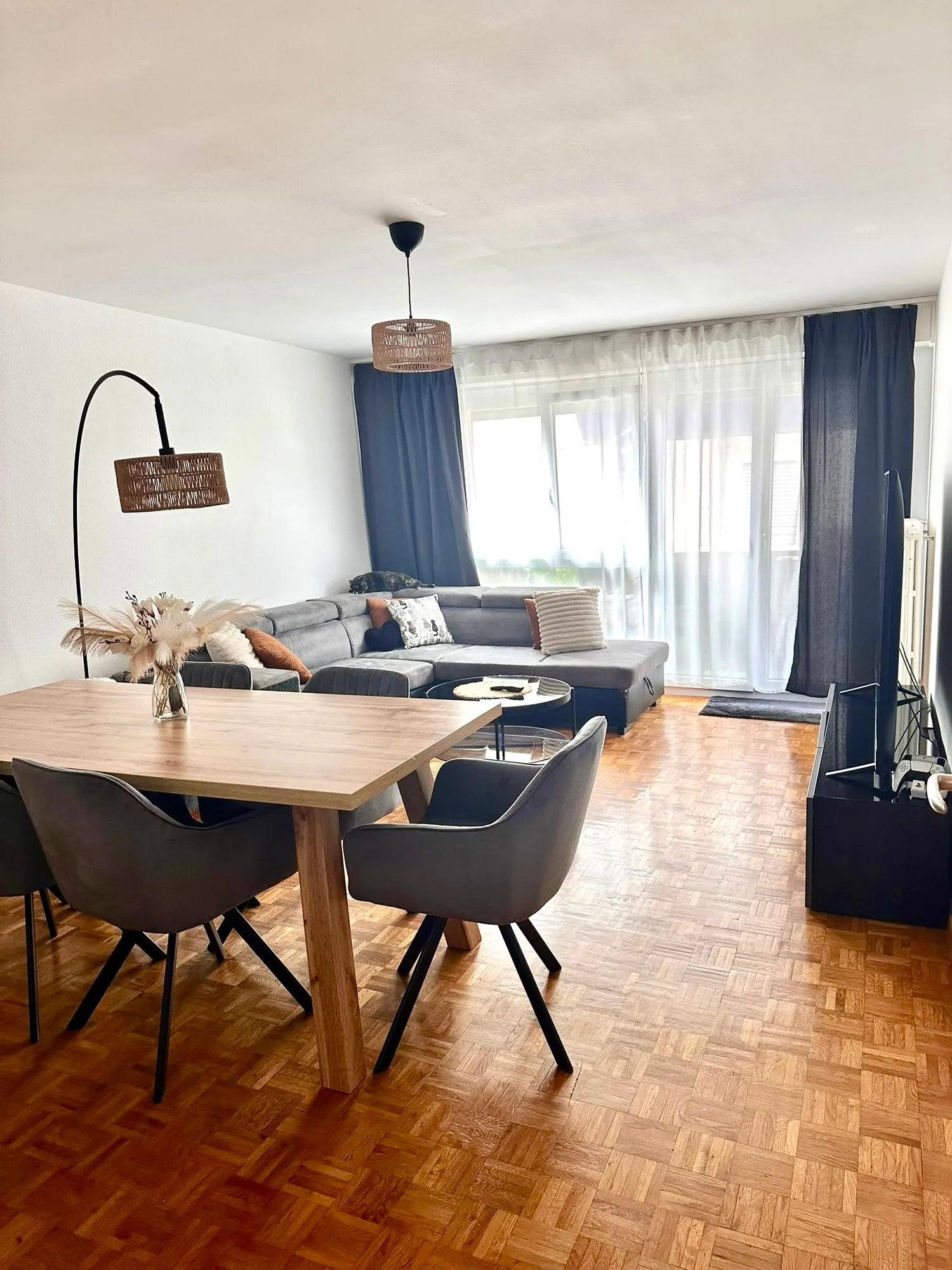Appartement de 2.5 pièces avec balcon au centre d'Orbe