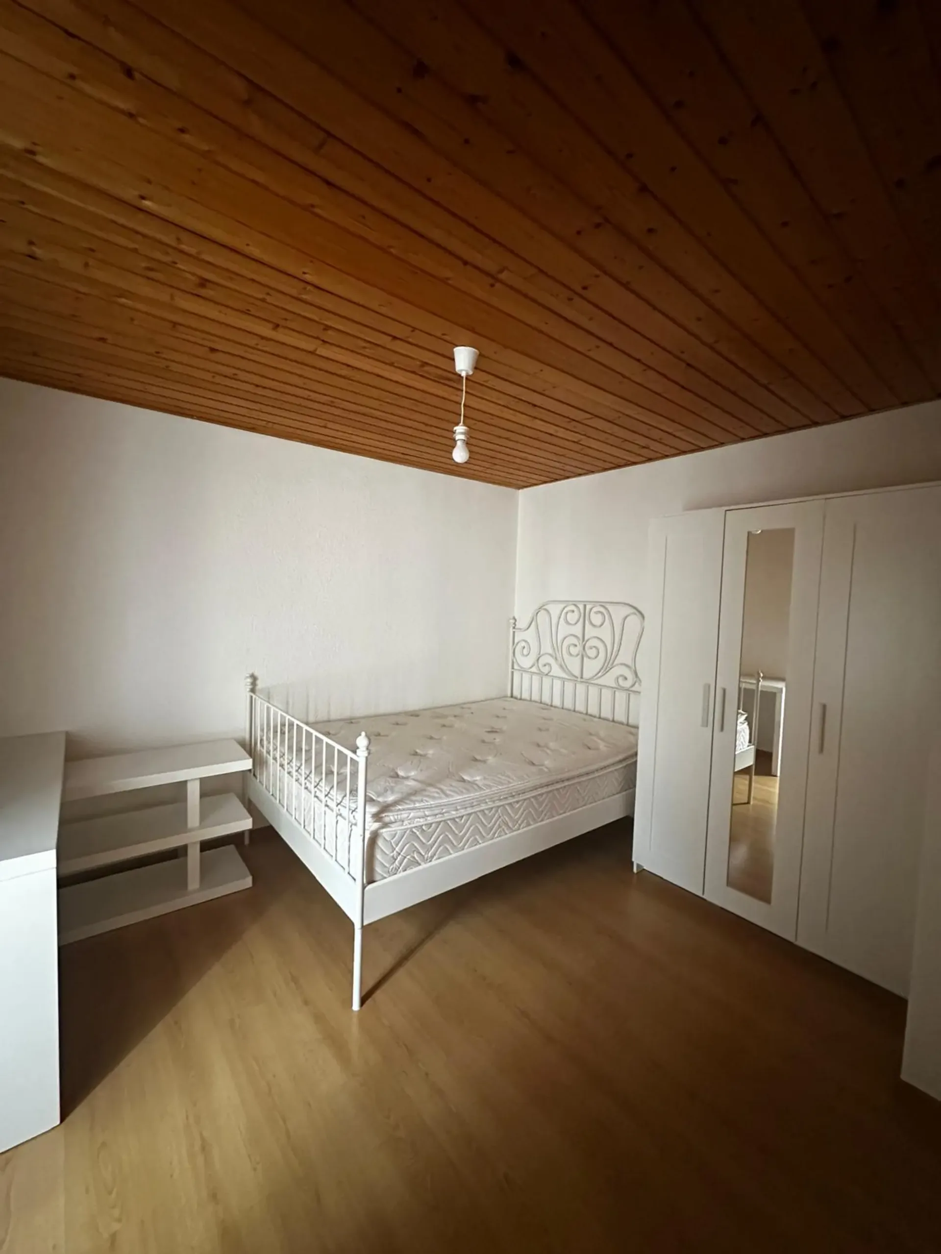 Kleines Apartment mit separatem Schlafzimmer zur Miete in Porrentruy