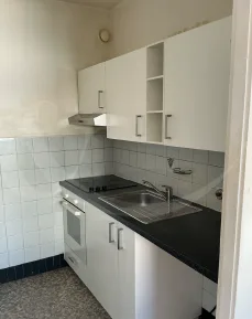 Av. Henri-Dunant 8, 2-room apartment