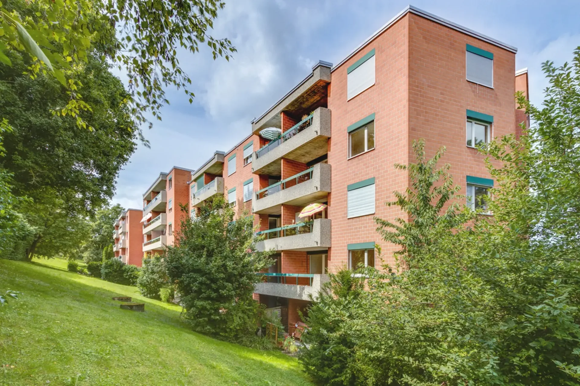 Living in a beautiful and quiet location with a view!