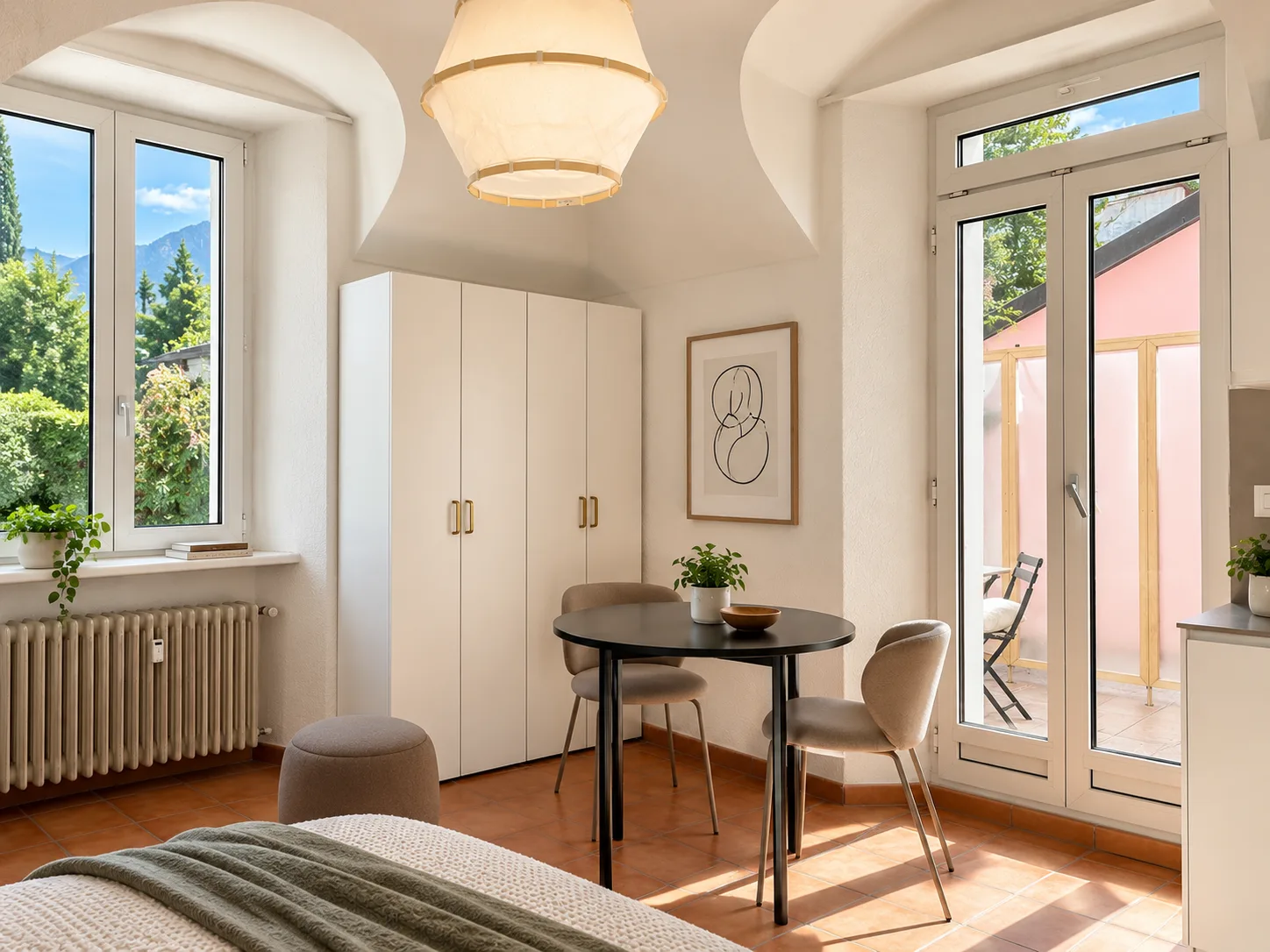 Studio apartment with small terrace - Ascona center