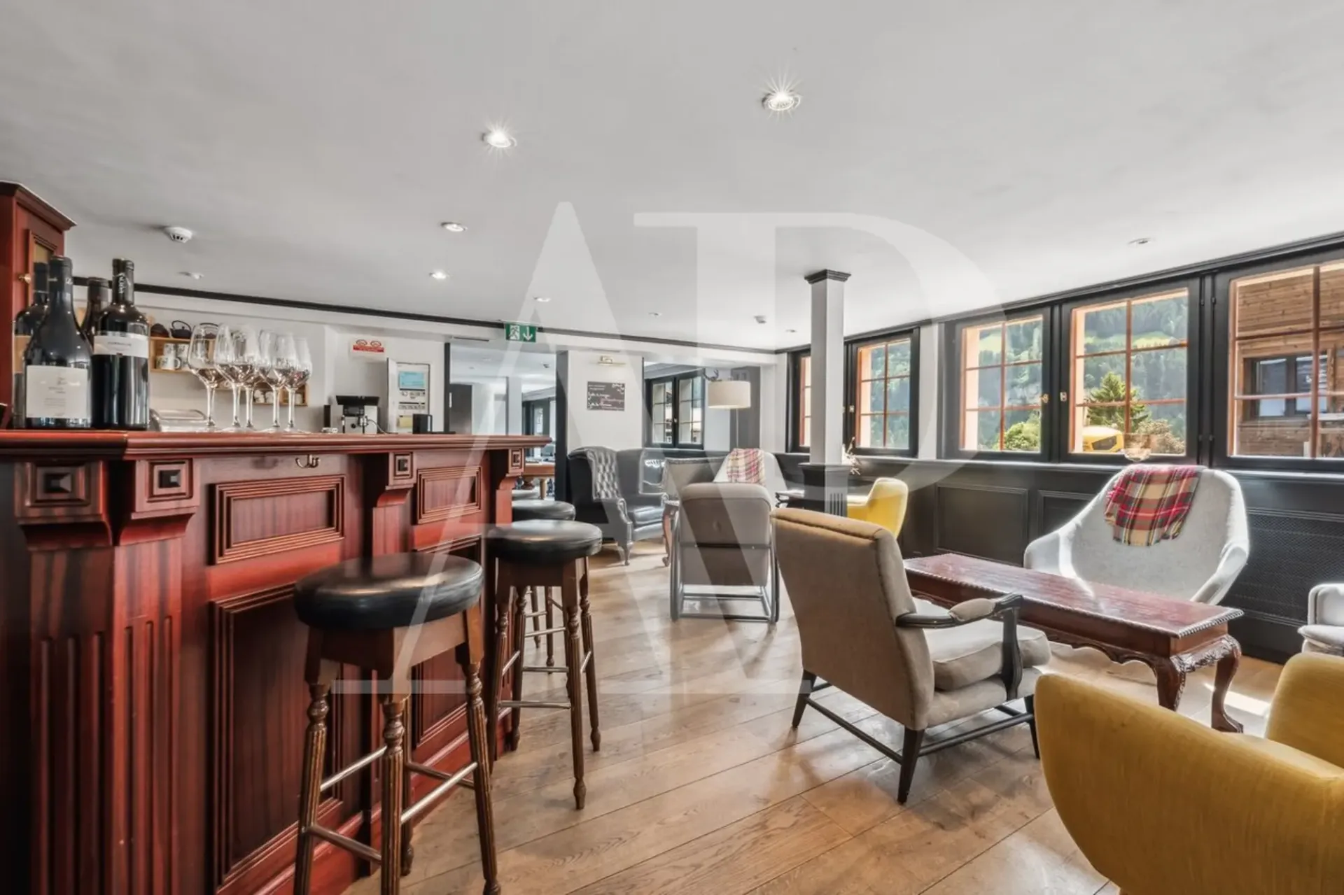 HOTEL CHAMOIS A VENDRE