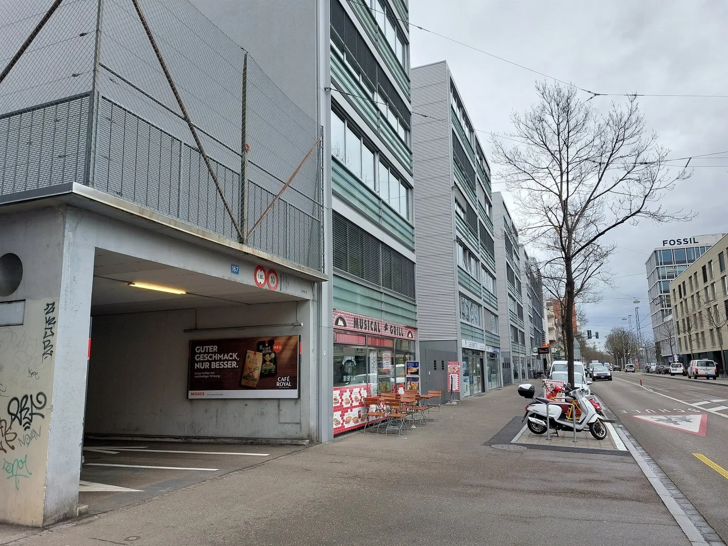 Einstellhallenplätze am Riehenring zu vermieten