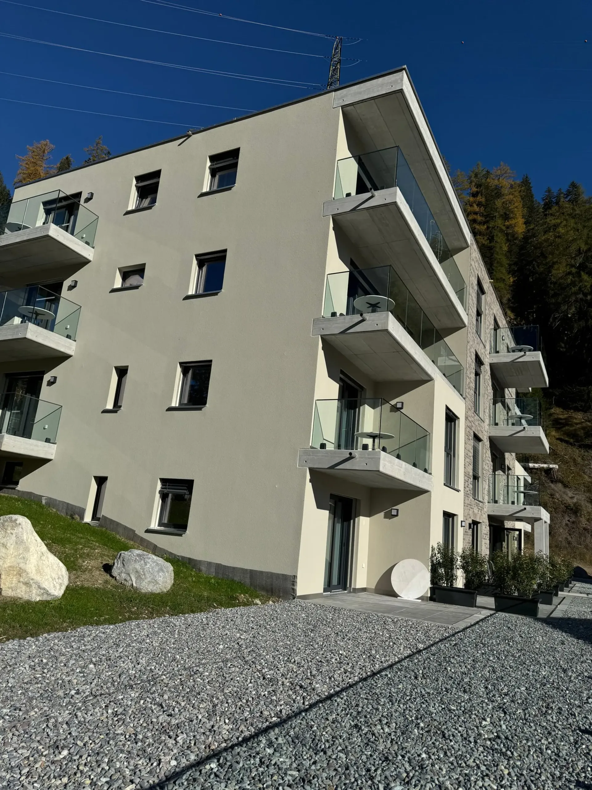 Mobilierte Neubauwohung Savognin