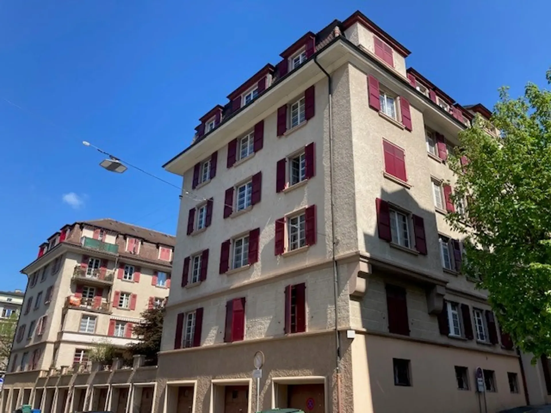 Superbe appartement rénové, offrant un cadre lumineux et spacieux, idéal pour une famille,