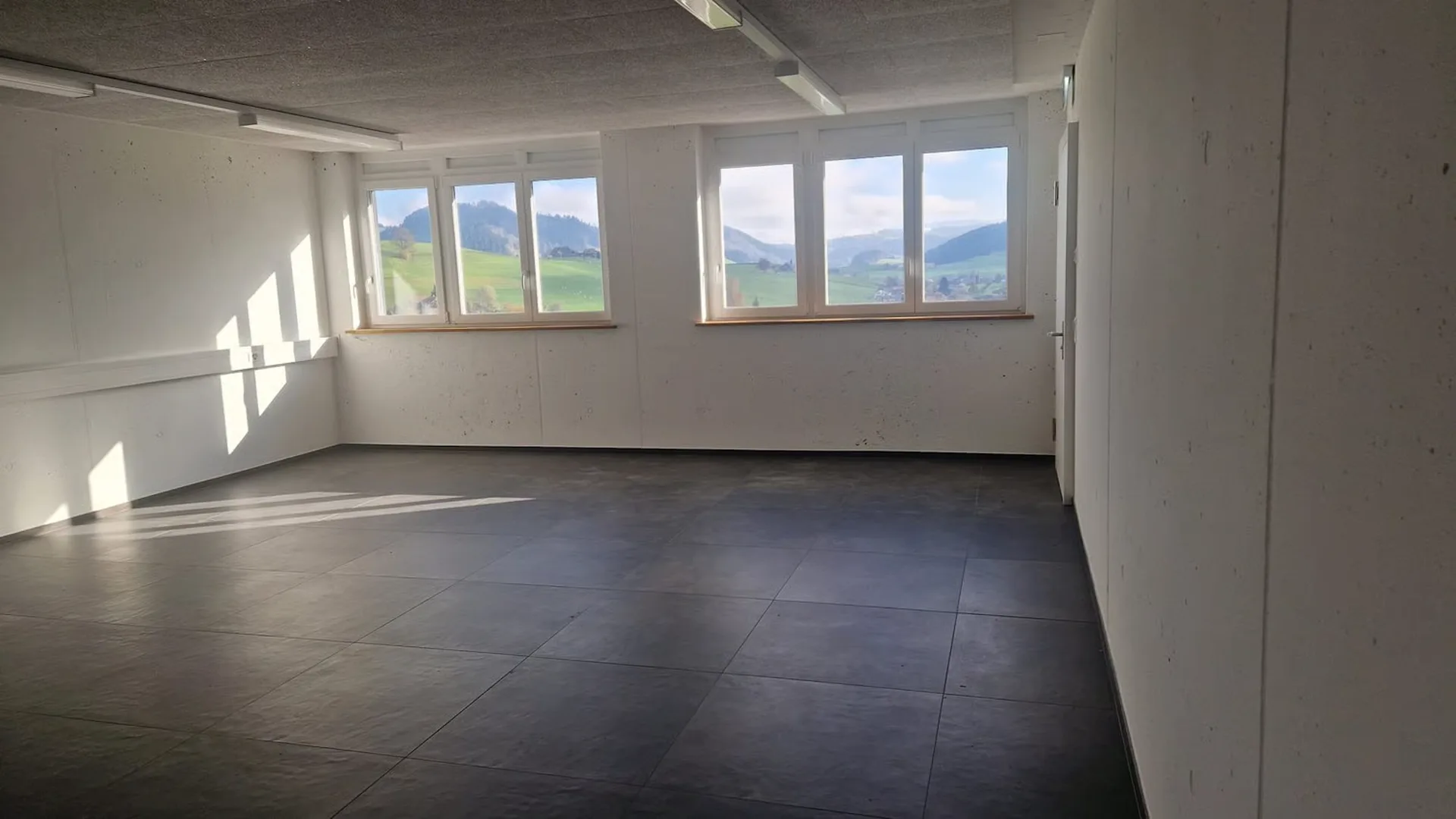Gewerbefläche für Büro, Praxis, Dienstleistungen etc.