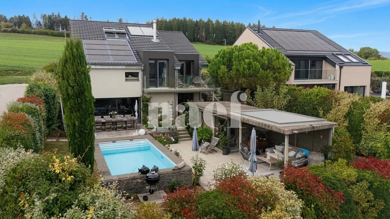 Maison individuelle de 6.5 pièces avec piscine à vendre à Vallamand