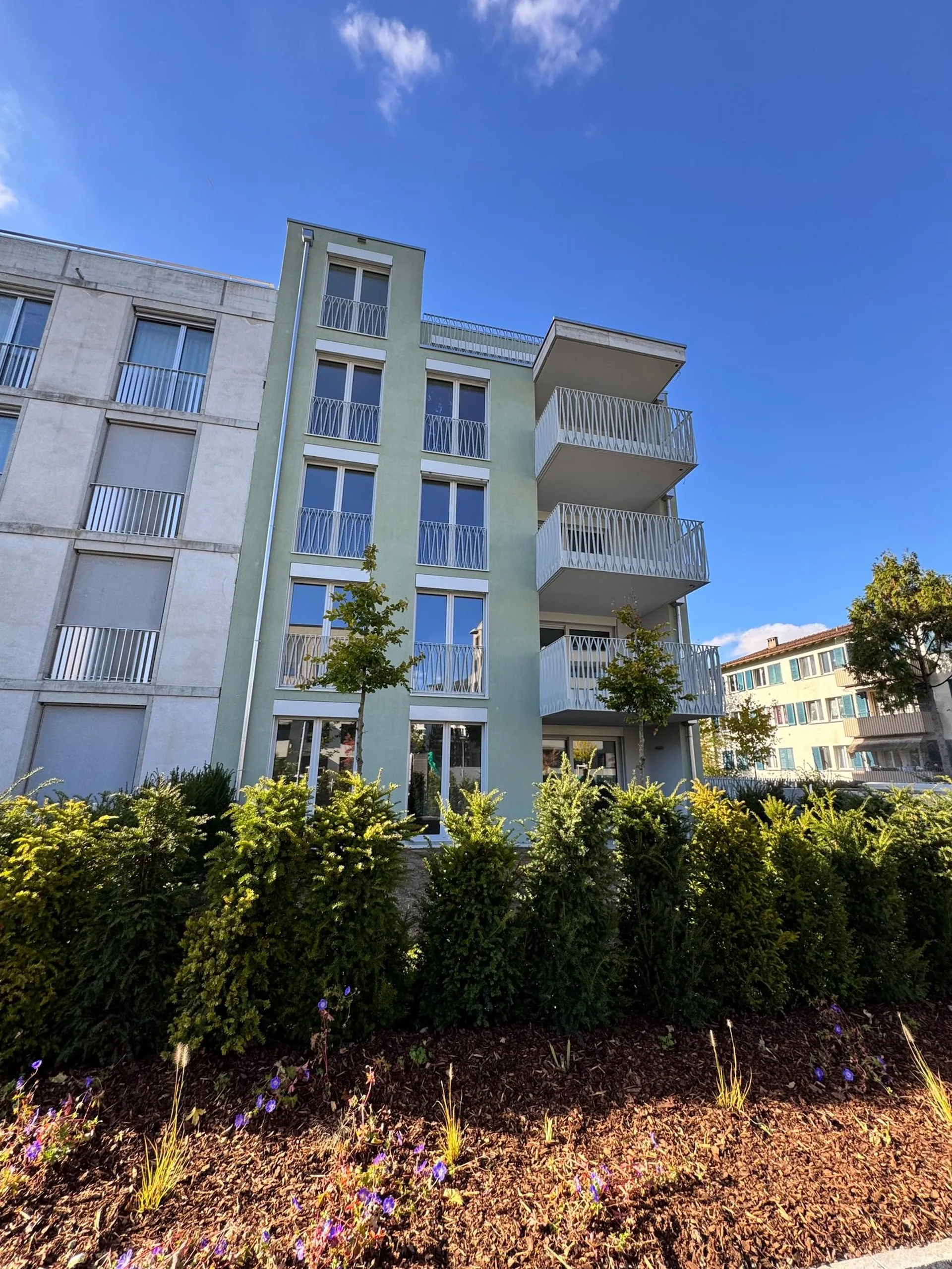 Grosszügige 4.5-Zimmer-Neubau-Wohnung mit Balkon und Garageplatz