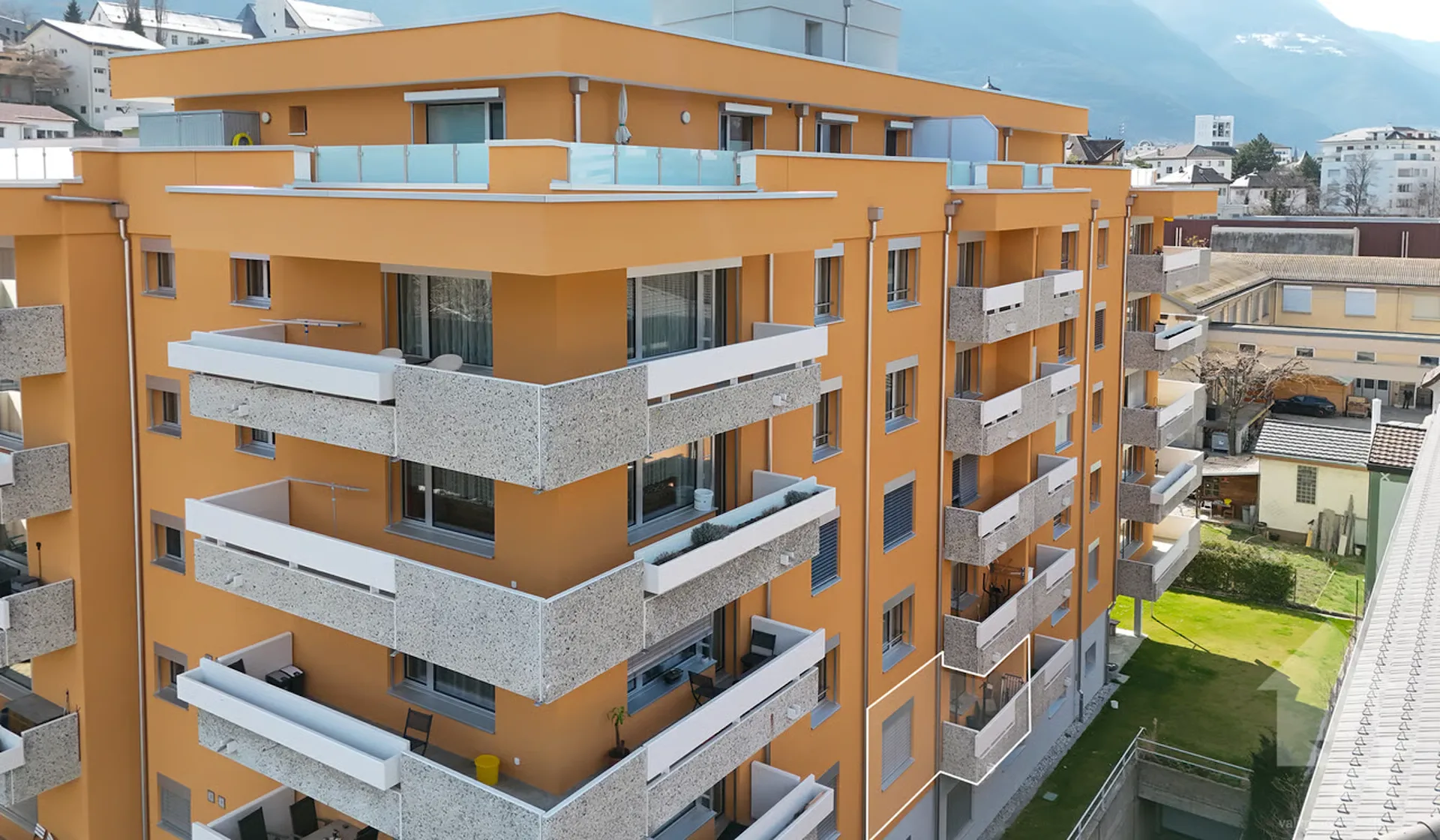 Stadtwohnung mit 2 Zimmern und Balkon in einem renovierten Gebäude
