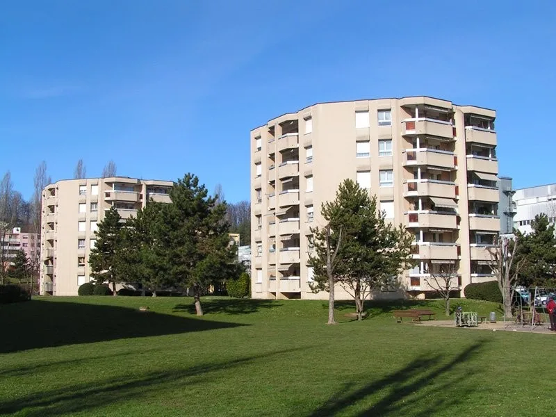 Wohnung mit 3 Zimmern im 5. Stock in Ecublens