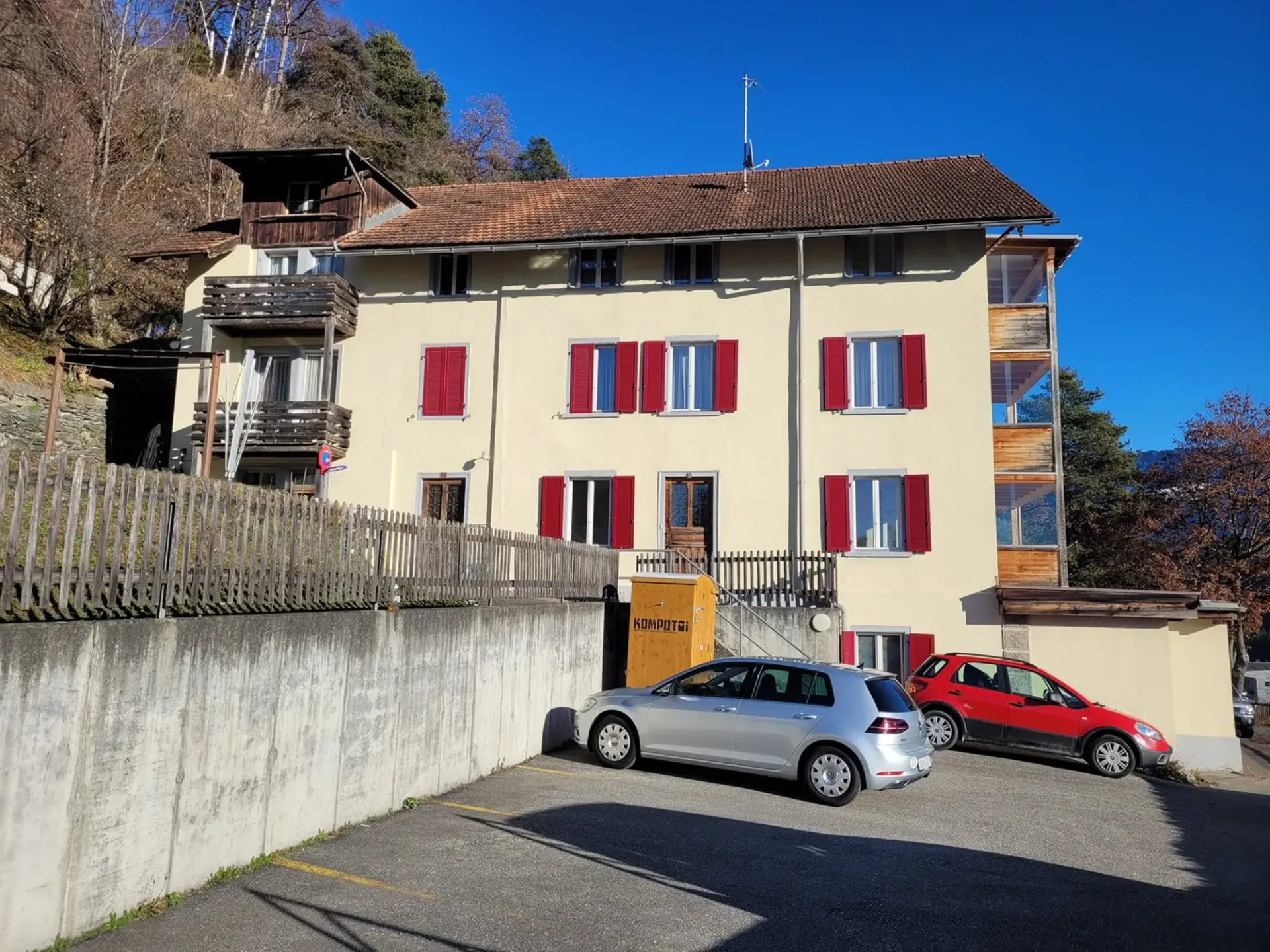 4.5-Zimmer-Wohnung mit Bergblick + separatem Eingang