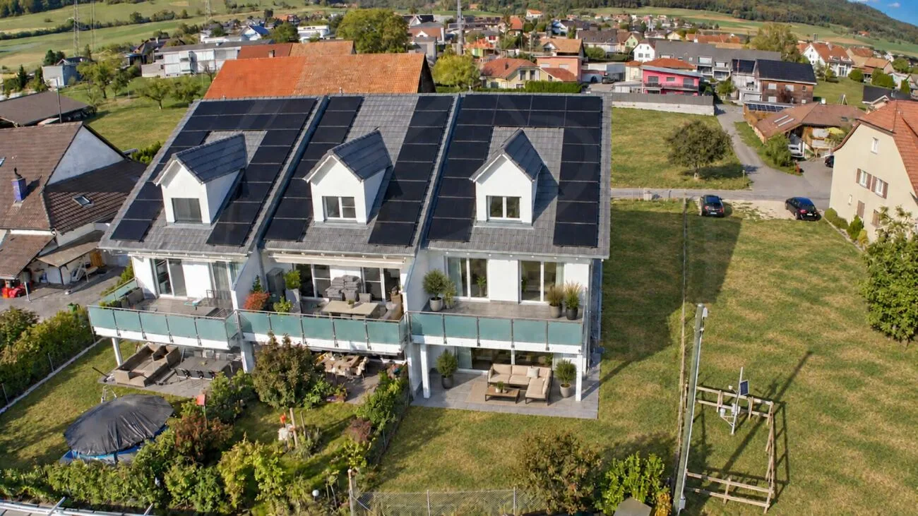 Modernes 6½-Zimmer-Reiheneinfamilienhaus mit Ausblick ins Grüne