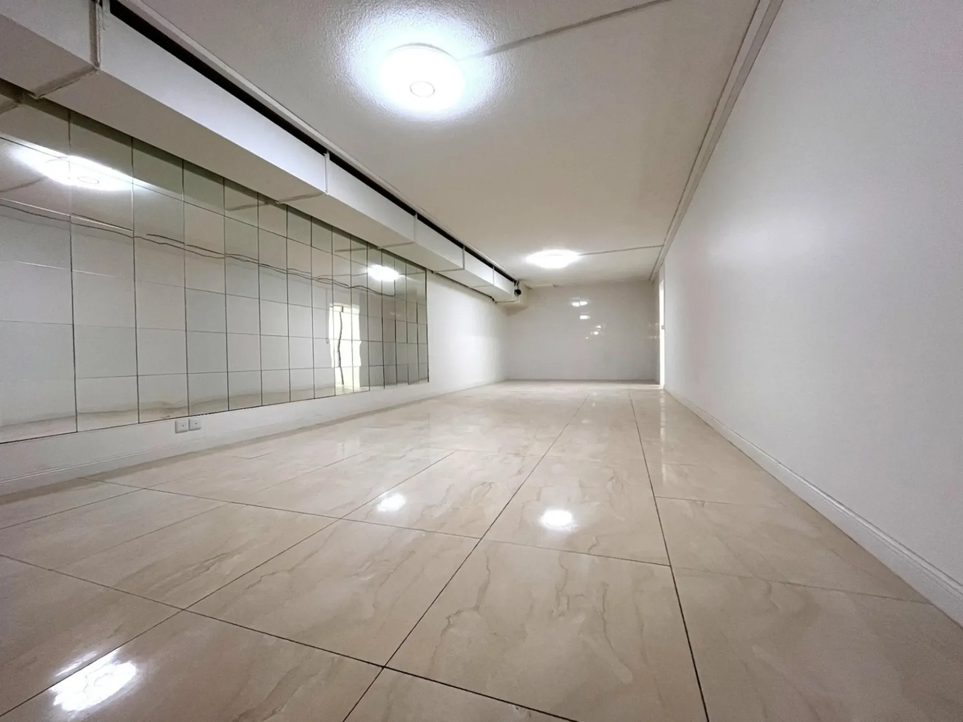Verkaufsfläche von 200 m² zur Miete - Premium-Standort in Lausanne