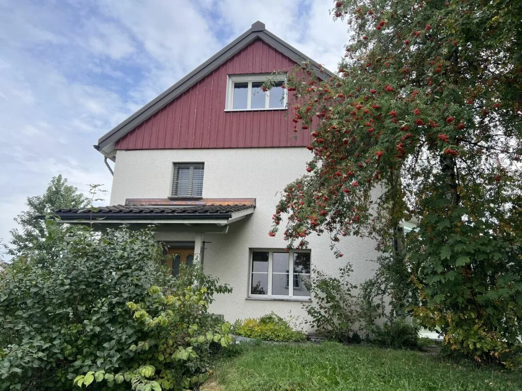 Single-family house with winter garden