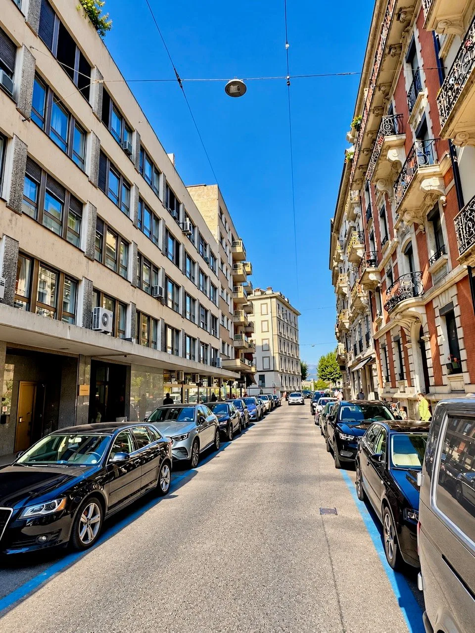 OFFICES VERY WELL LOCATED IN THE HEART OF GENEVA CITY CENTER