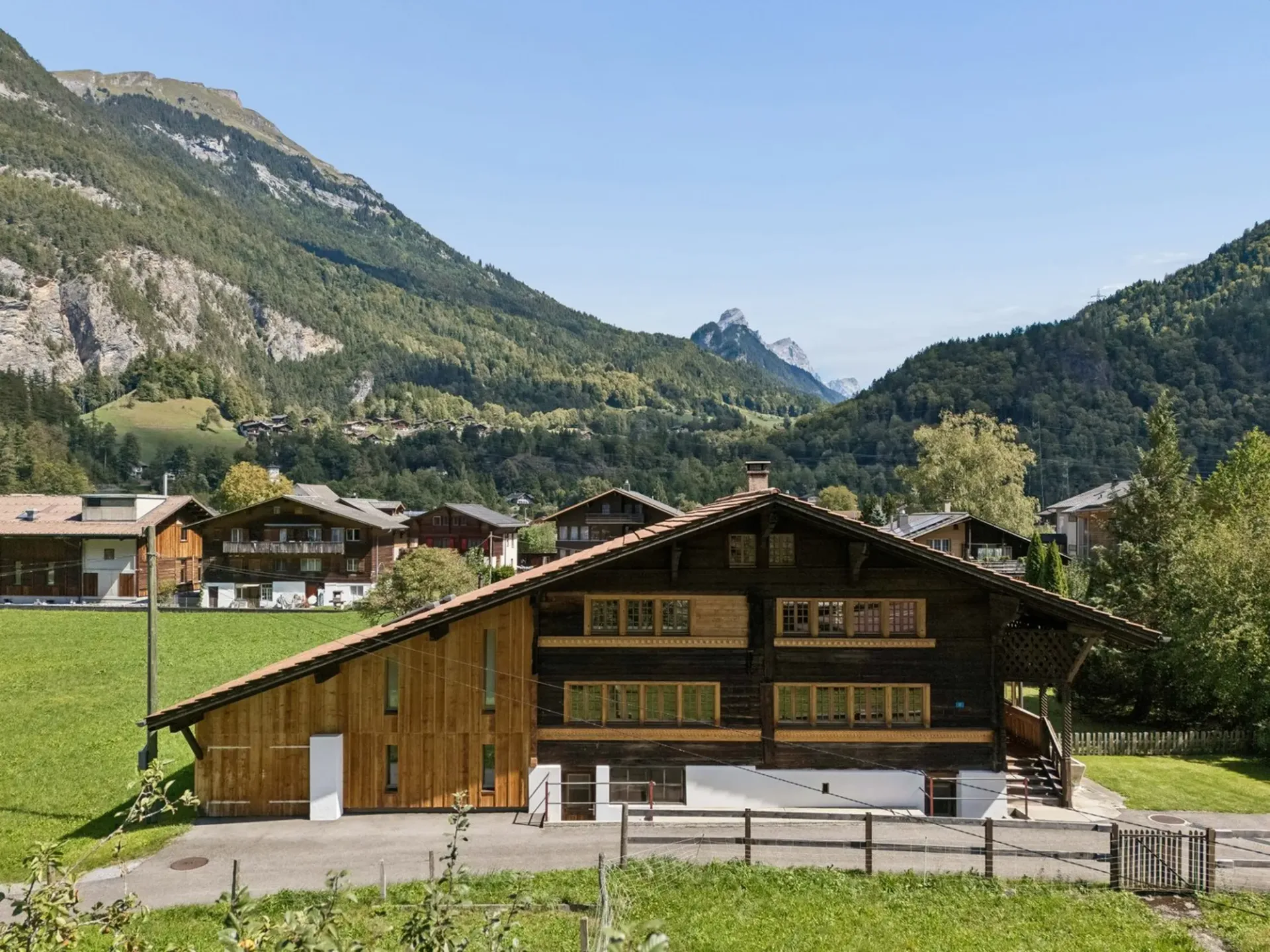 Wunderschön kernsaniertes 6 Zimmer Einfamilienhaus mit weitläufigem Garten