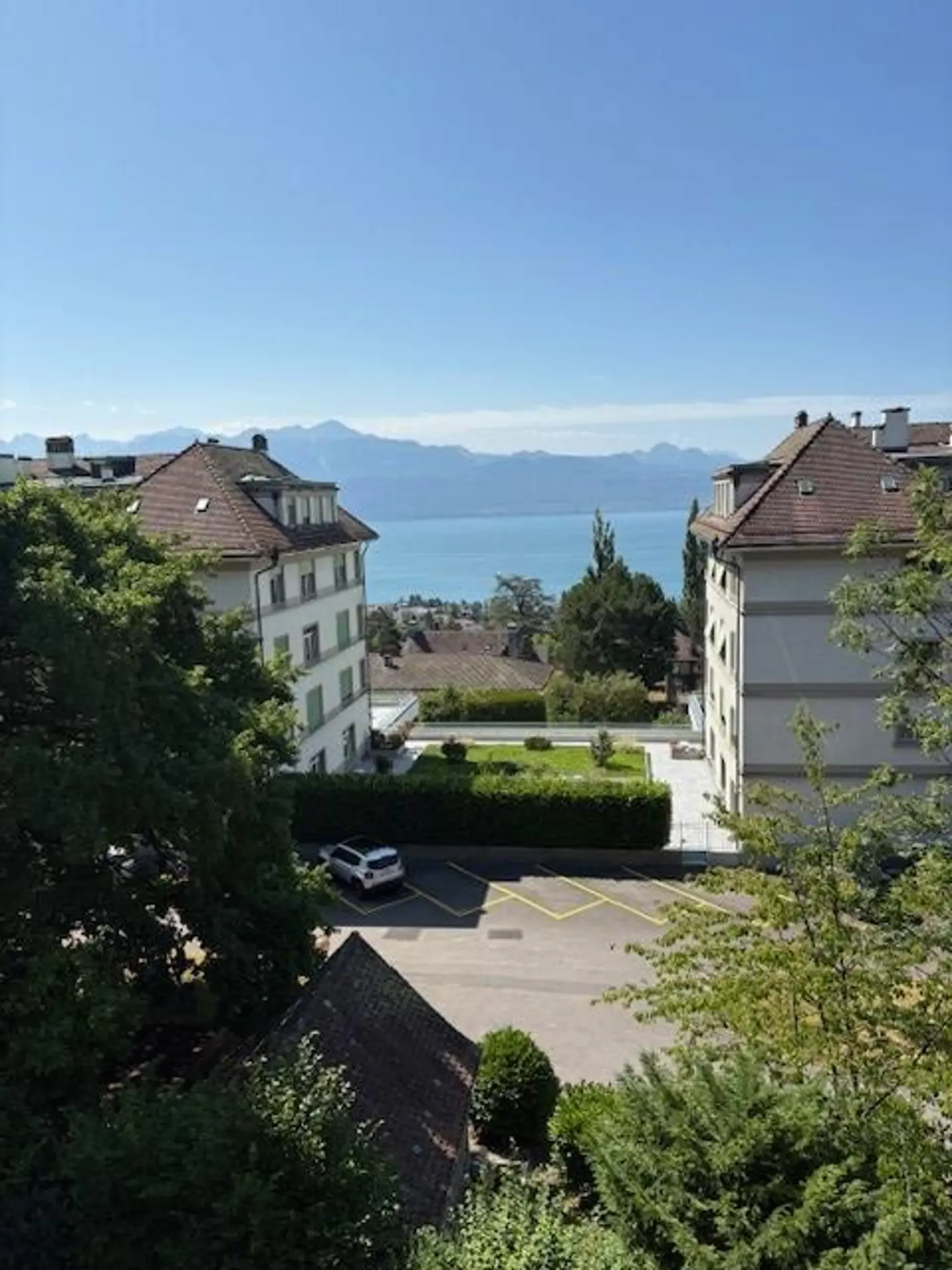 Zu vermieten, helles 5.5-Zimmer-Duplex-Apartment in Pully