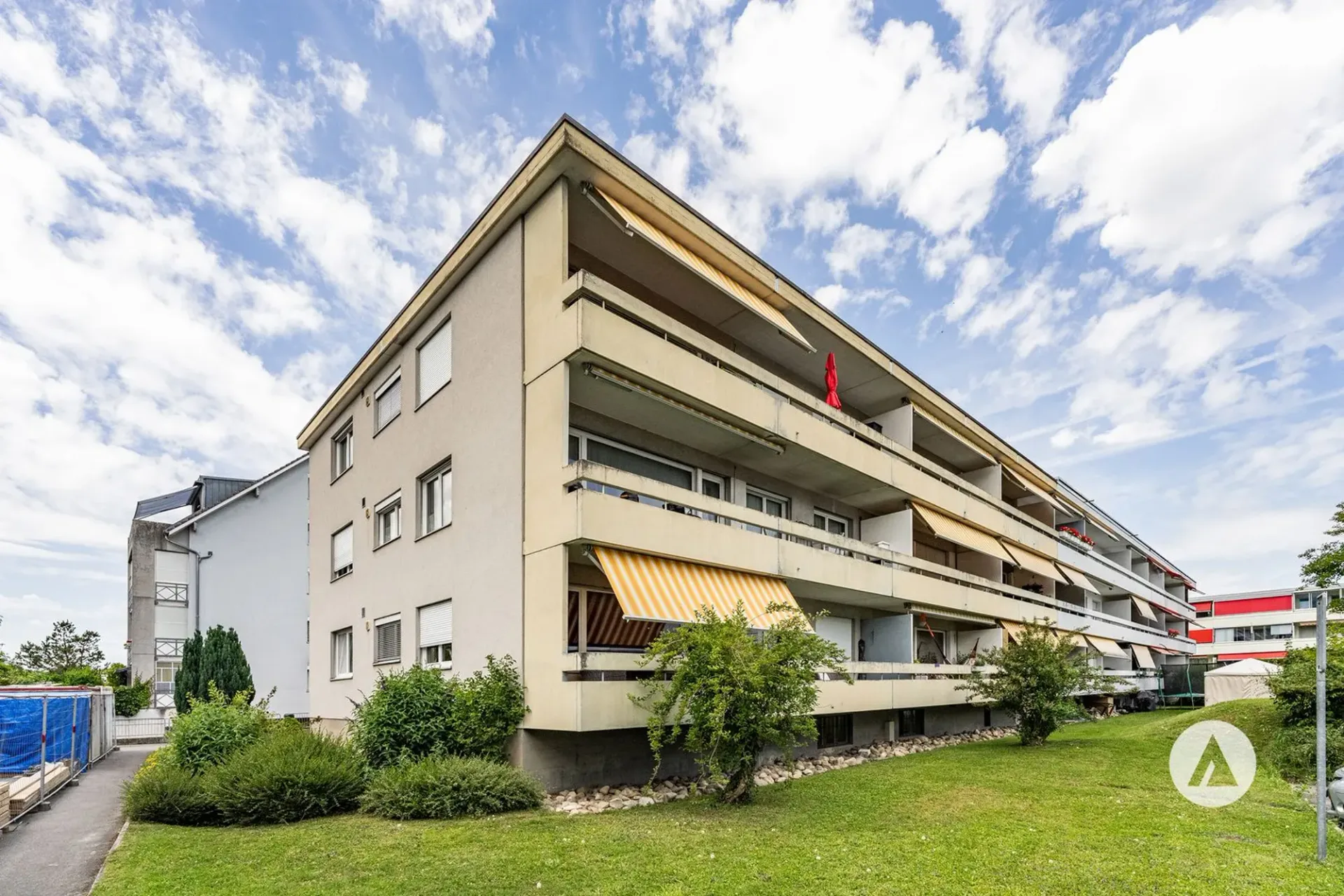 Vollvermietetes Mehrfamilienhaus mit Entwicklungspotenzial