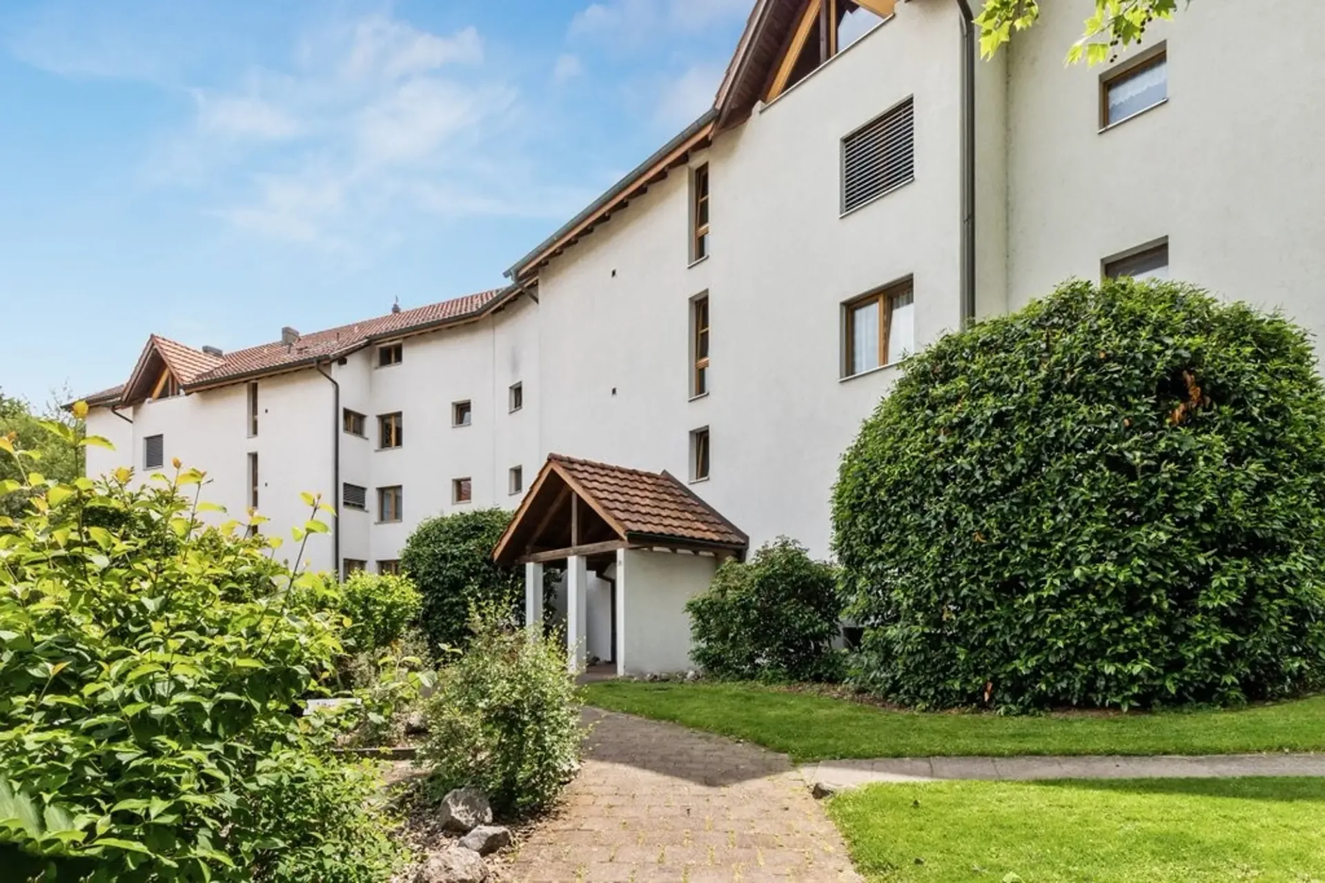 4 Zimmerwohnung an familienfreundlicher, ruhiger Lage zu vermieten