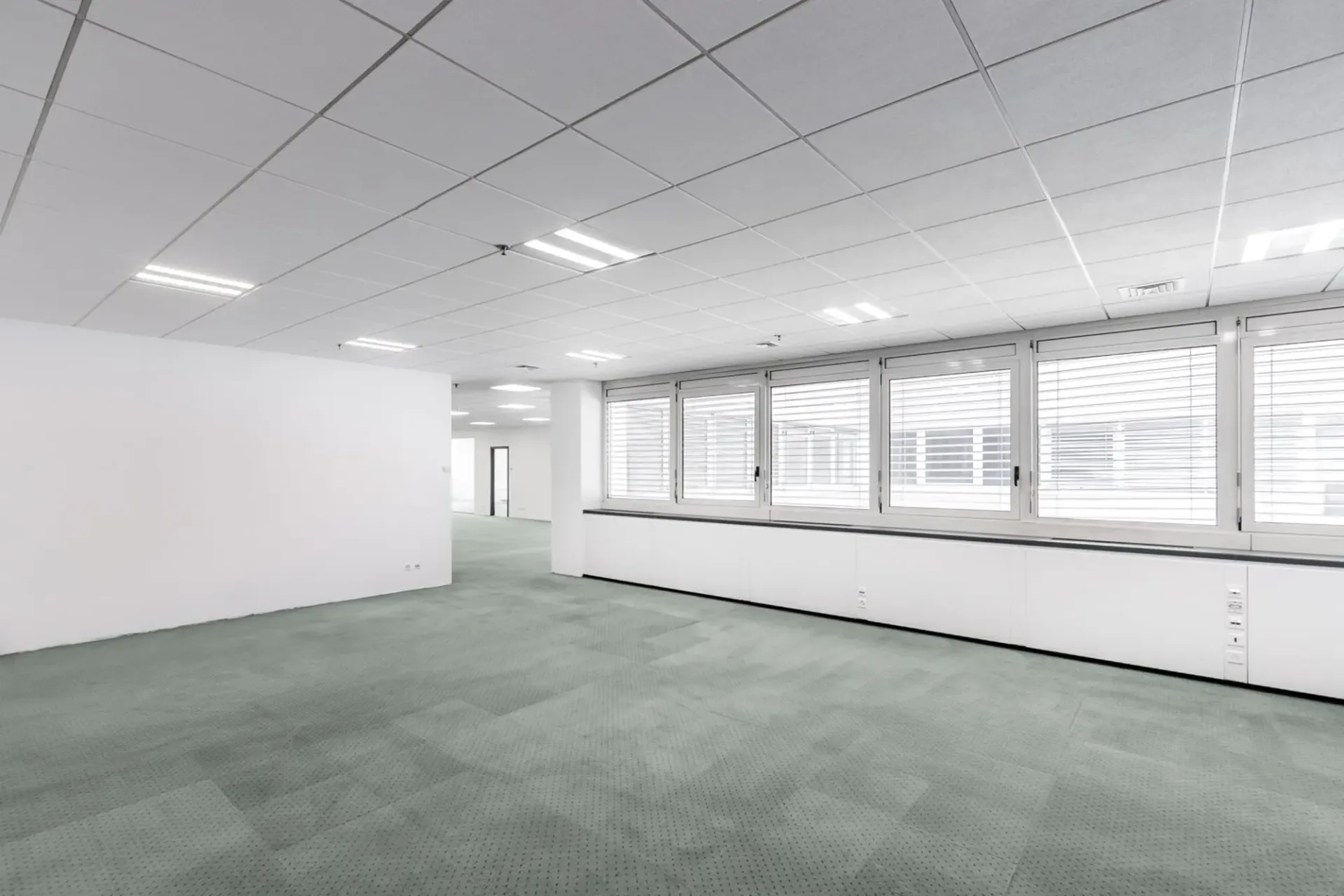 LUGANO NORD - HELLES BÜRO MIT 333 MQ ZU VERMIETEN (ref. 213)