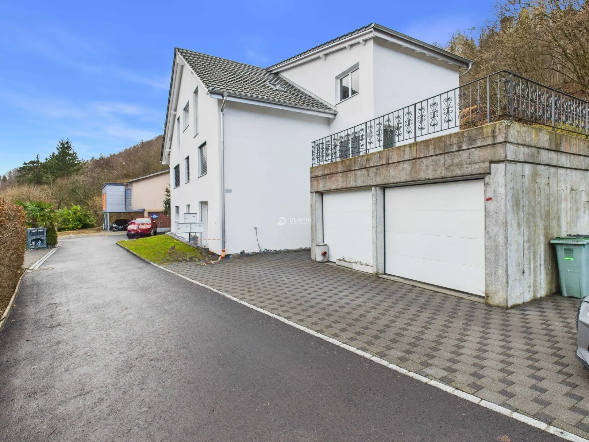 3-Familienhaus, saniert 2021, mit 2 Garagen in Trimbach