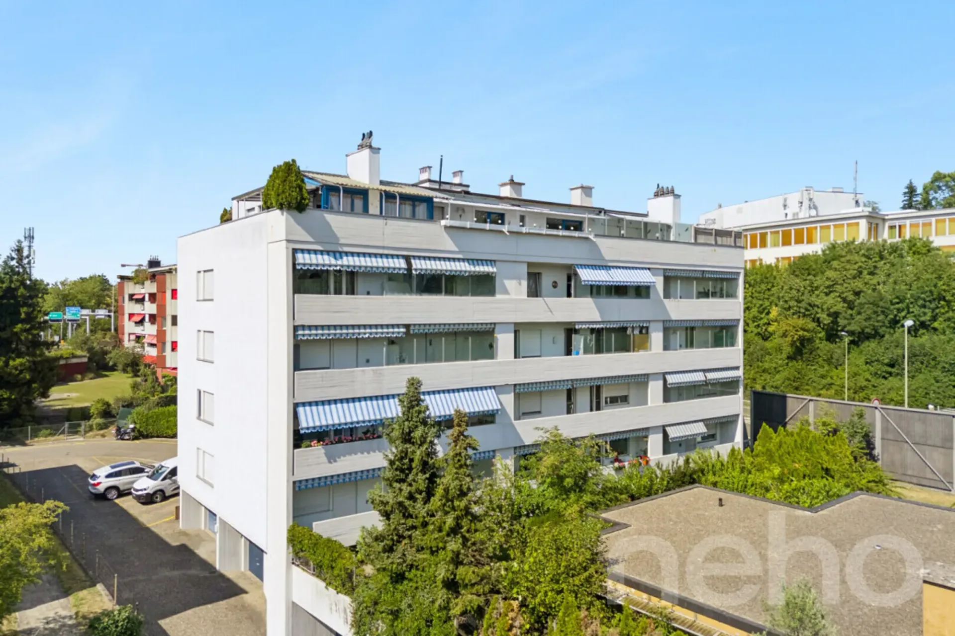 Zentrale 2.5-Zimmer-Wohnung mit Parkplatz und Potenzial