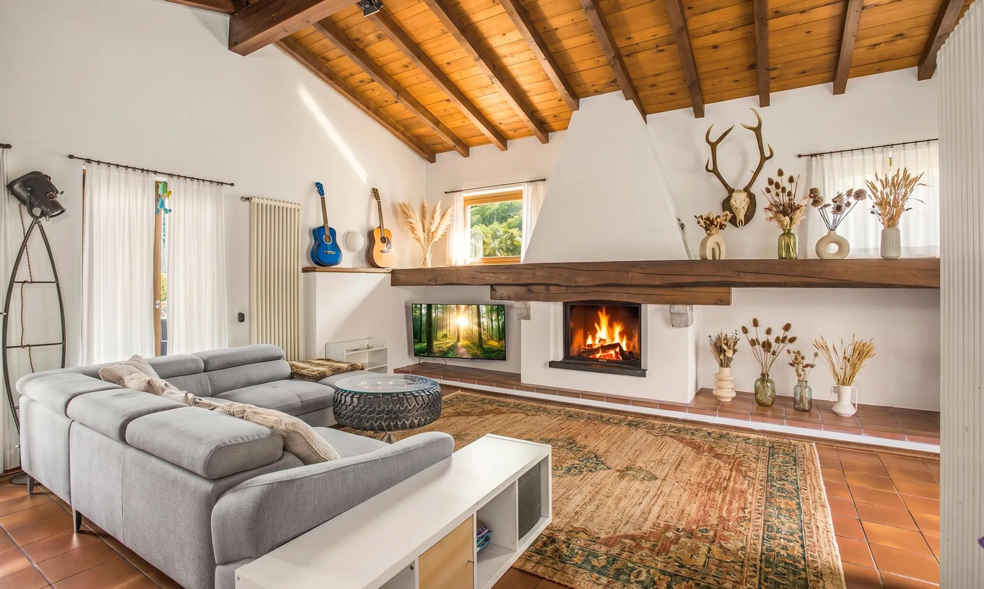 Einfaches Tessiner Haus mit Baugrundstück in Lugaggia