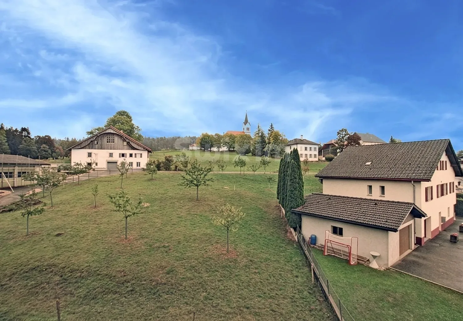 Einzigartiges Einfamilienhaus mit Blick auf das Land