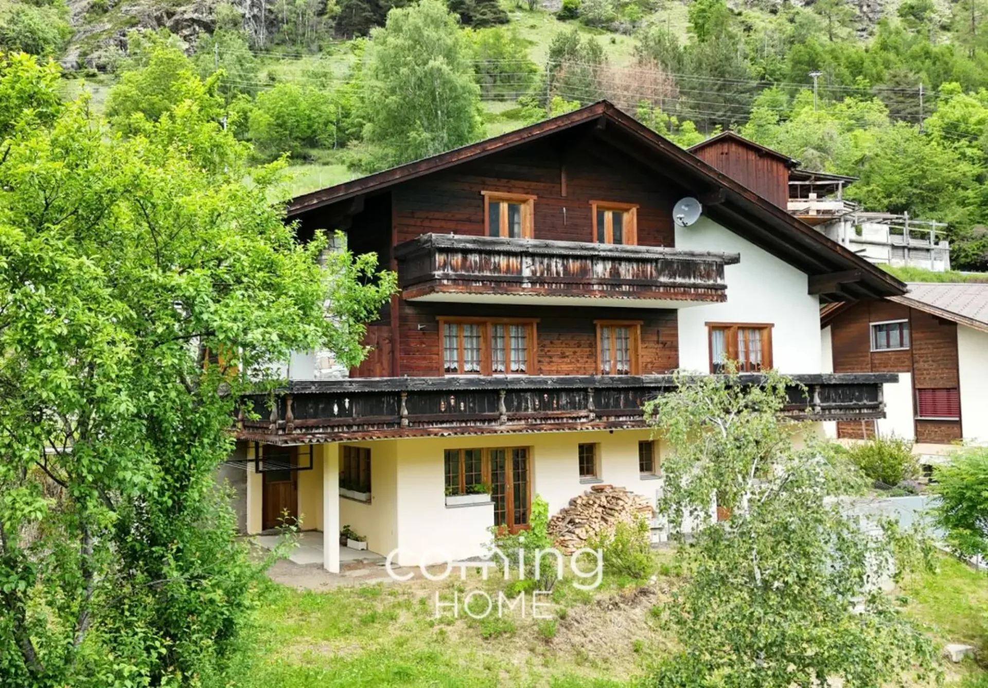 Viel Platz und Entwicklungspotenzial - Einfamilienhaus in sonnigem Stalden