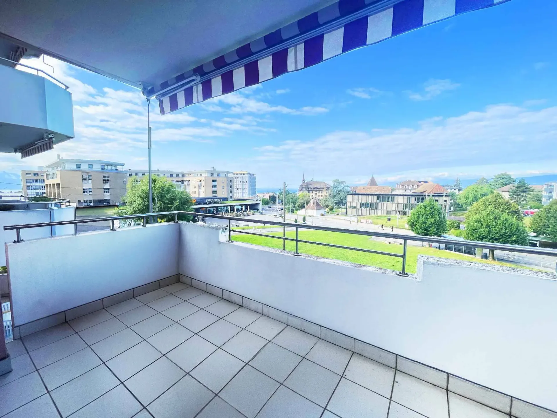 Schönes 4.5-Zimmer-Familienapartment mit Balkonen im Zentrum von Prilly