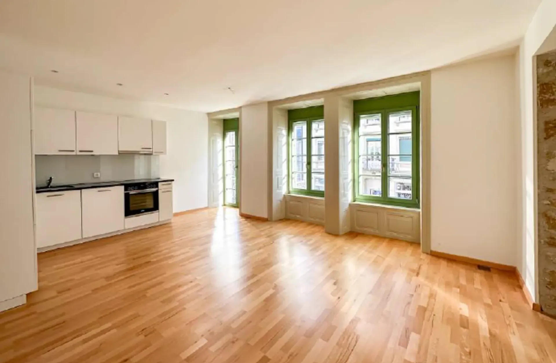 Moderne 2.5-Zimmerwohnung mit Balkon im Stadtzentrum Biel