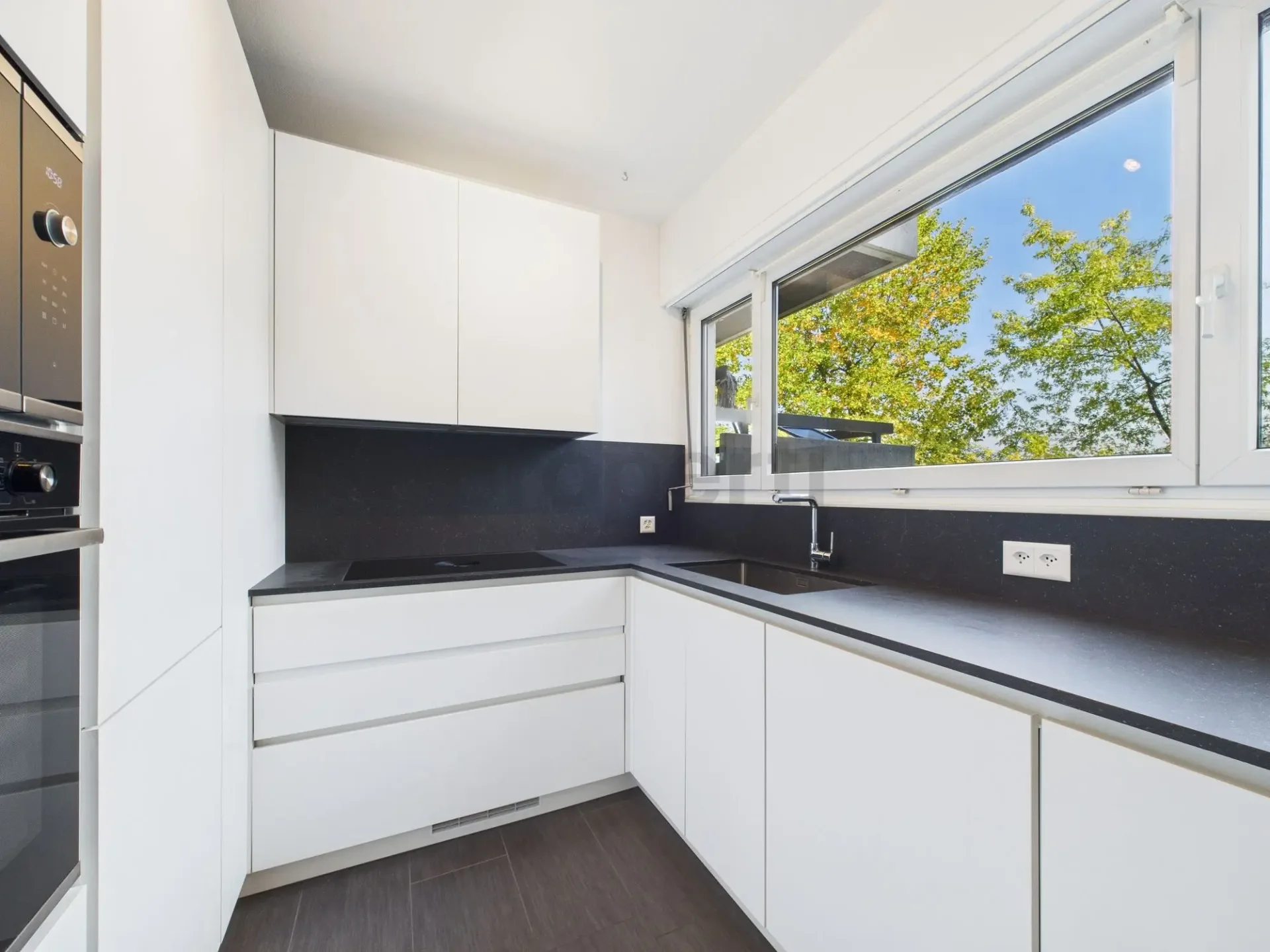 Schönes renoviertes 3.5-Zimmer-Apartment mit Seeblick