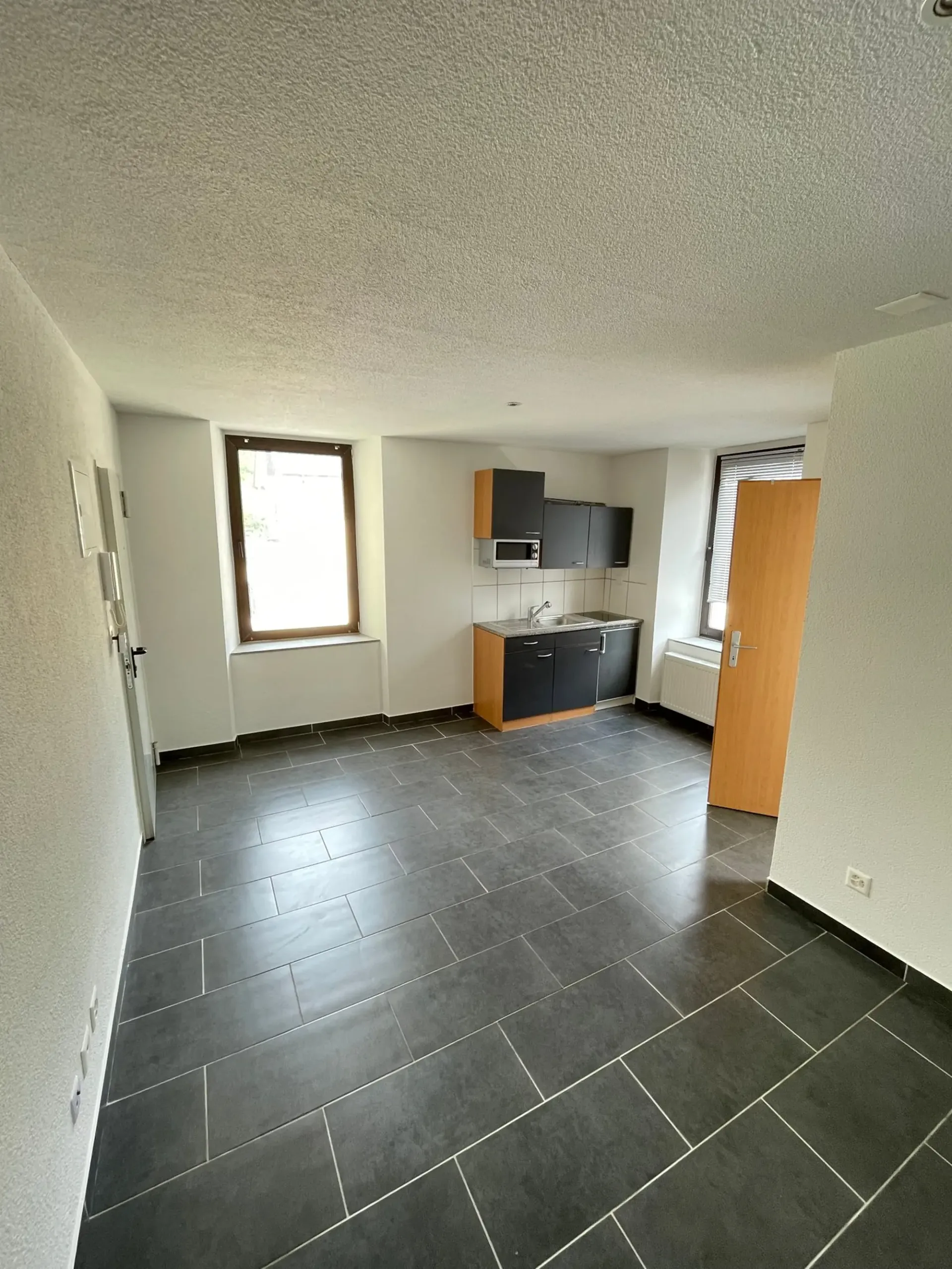 Studio mit 1 Zimmer in der Nähe des Bahnhofs