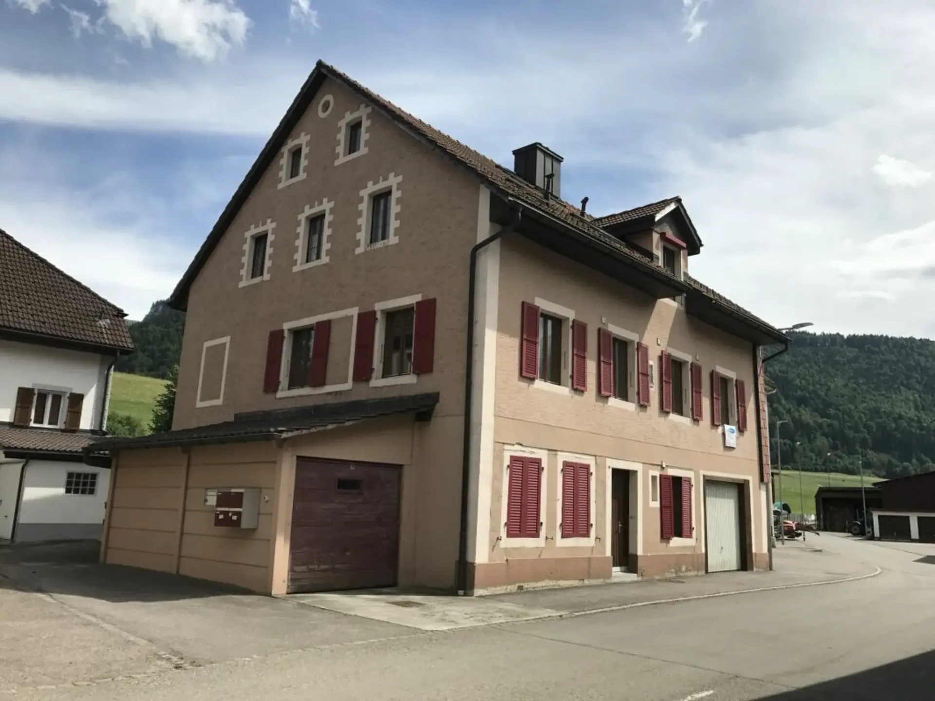 Villeret, 1,5-Zimmer-Wohnung renoviert und vermietet