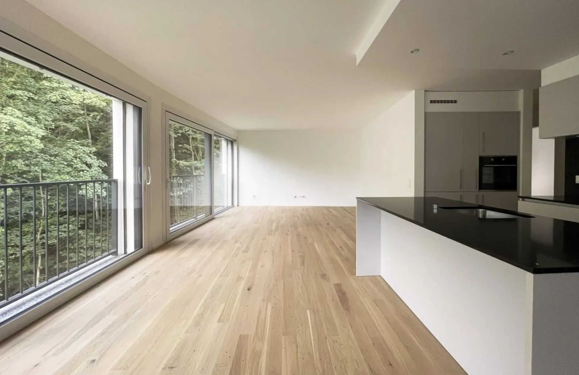 AMPRIE APPARTMENTS 4.5 LOCALE OPTIMALE EINKUNFTSMÖGLICHKEIT