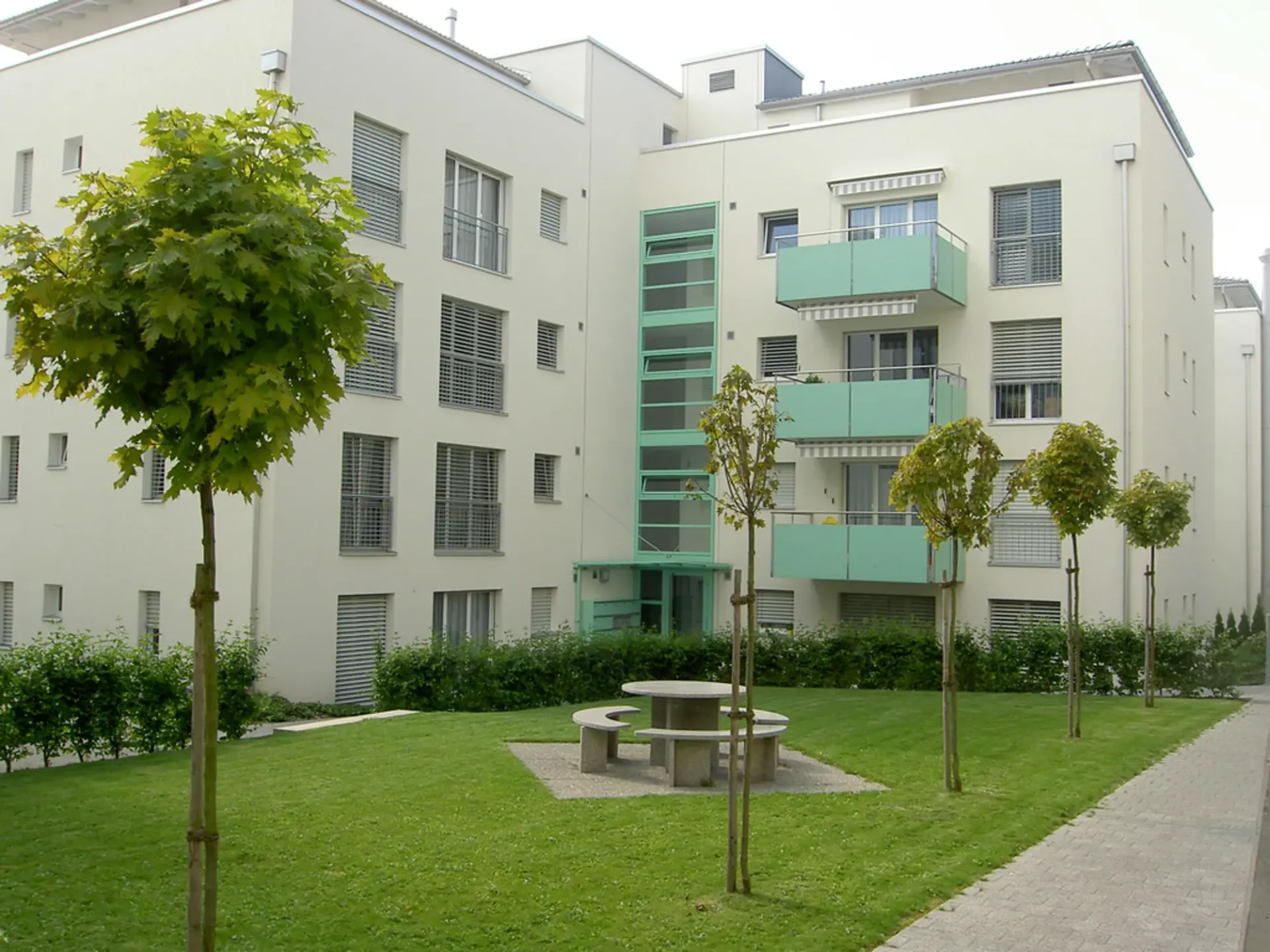 Grosszügige Maisonette-Gartenwohnung mit zwei Nasszellen