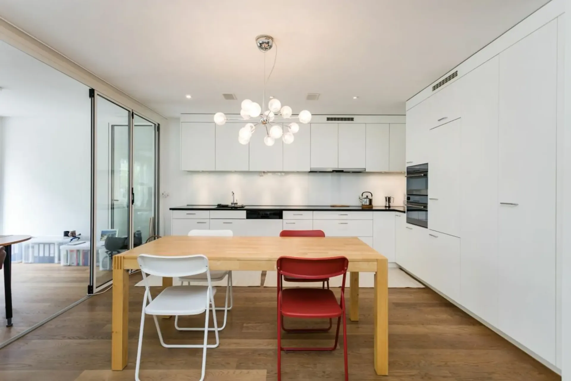 Sehr zentrale und moderne 2.5-Zimmer-Wohnung