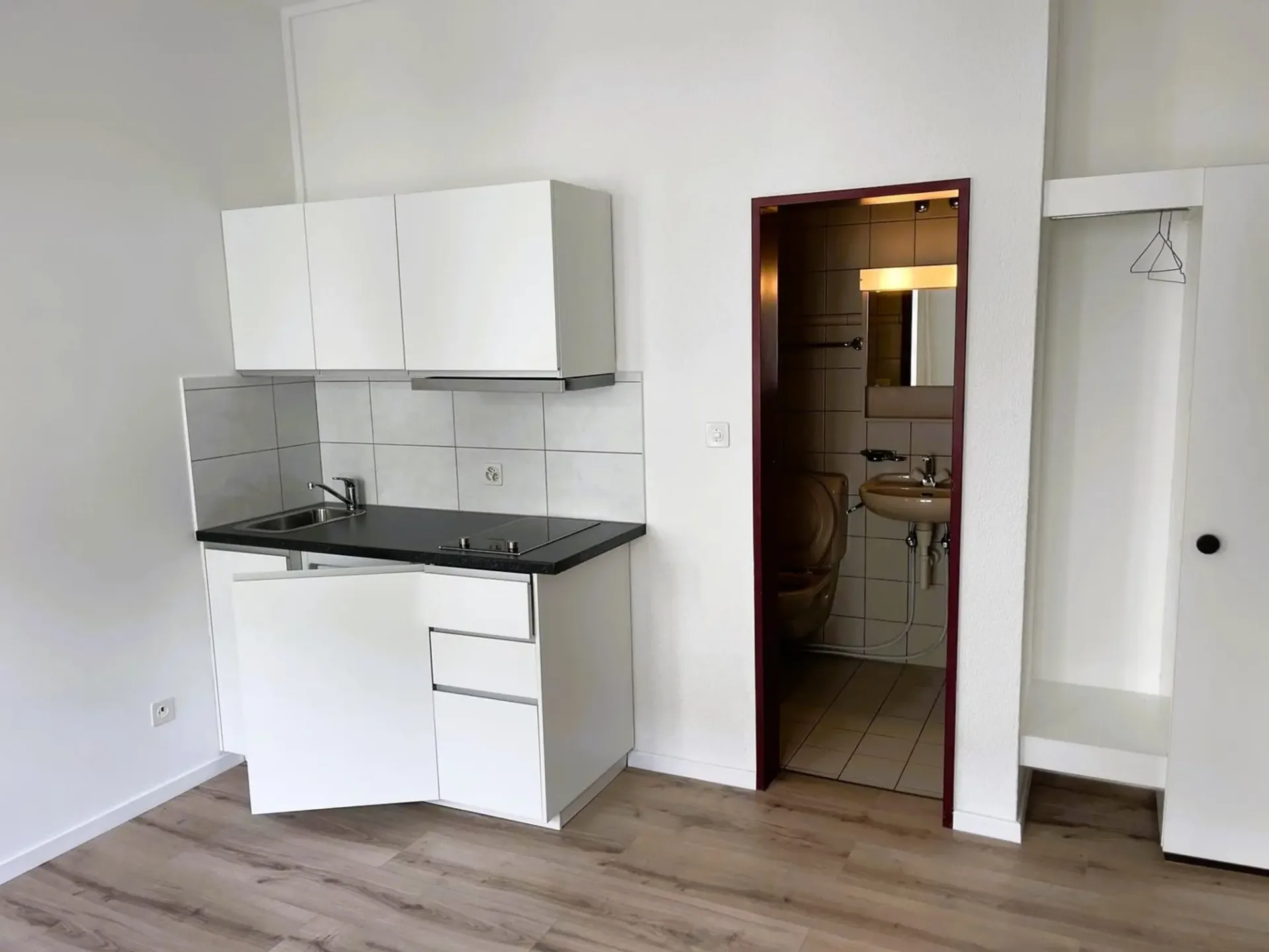Moderne und helles 1-Zimmer-Apartment * 10 Min. von La Chaux-de-Fonds *