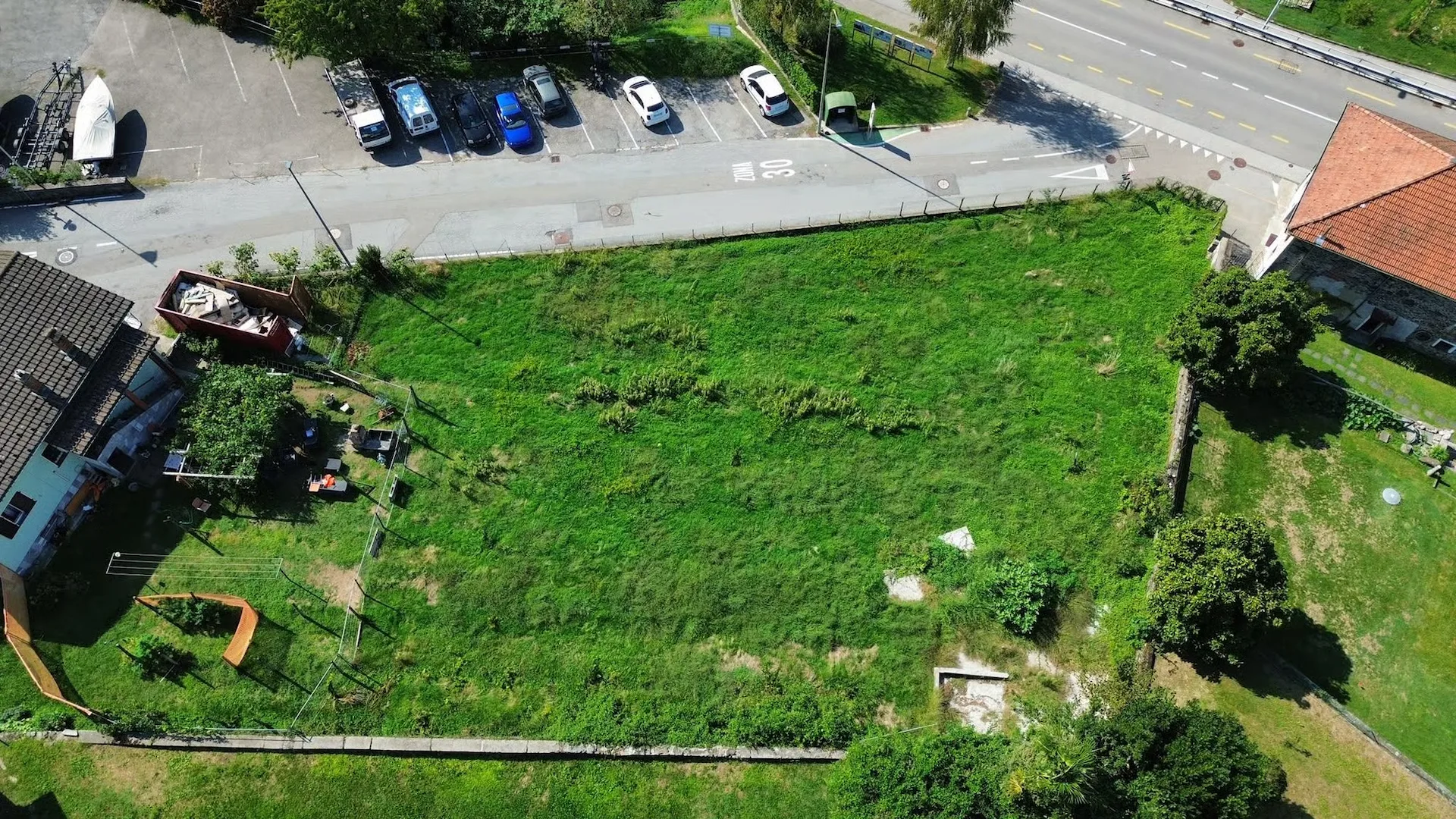 Einfamilienhaus in naher Bauausführung in Cadenazzo in neuem Wohnkomplex