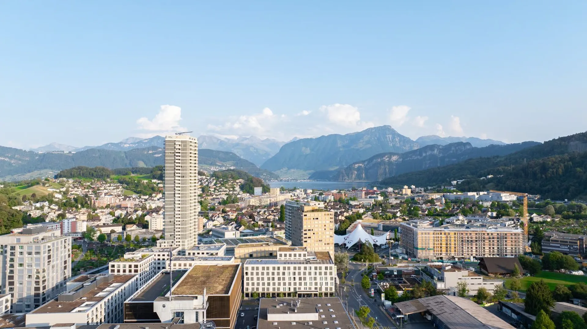 PilatusTower Kriens: 2.5-Zimmer-Wohnung im 31. OG mit Blick auf den Vierwaldstättersee