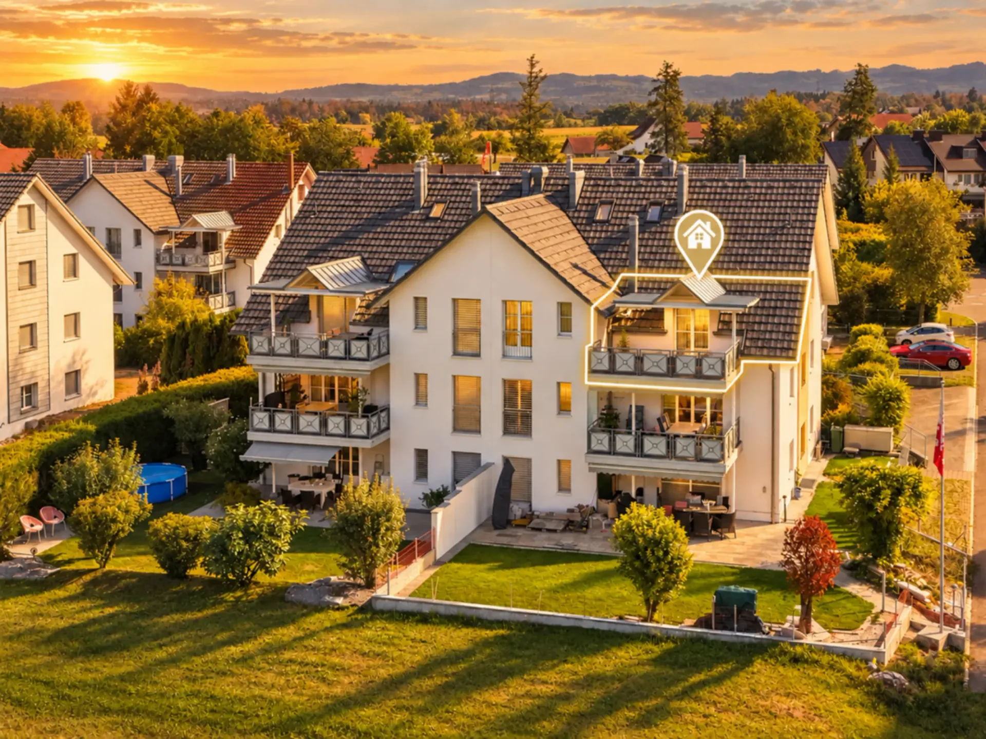 Wohnen mit Weitblick - charmante 4.5-Zimmer-Duplexwohnung mit Holzambiente und Sicht auf den Pfannenstiel
