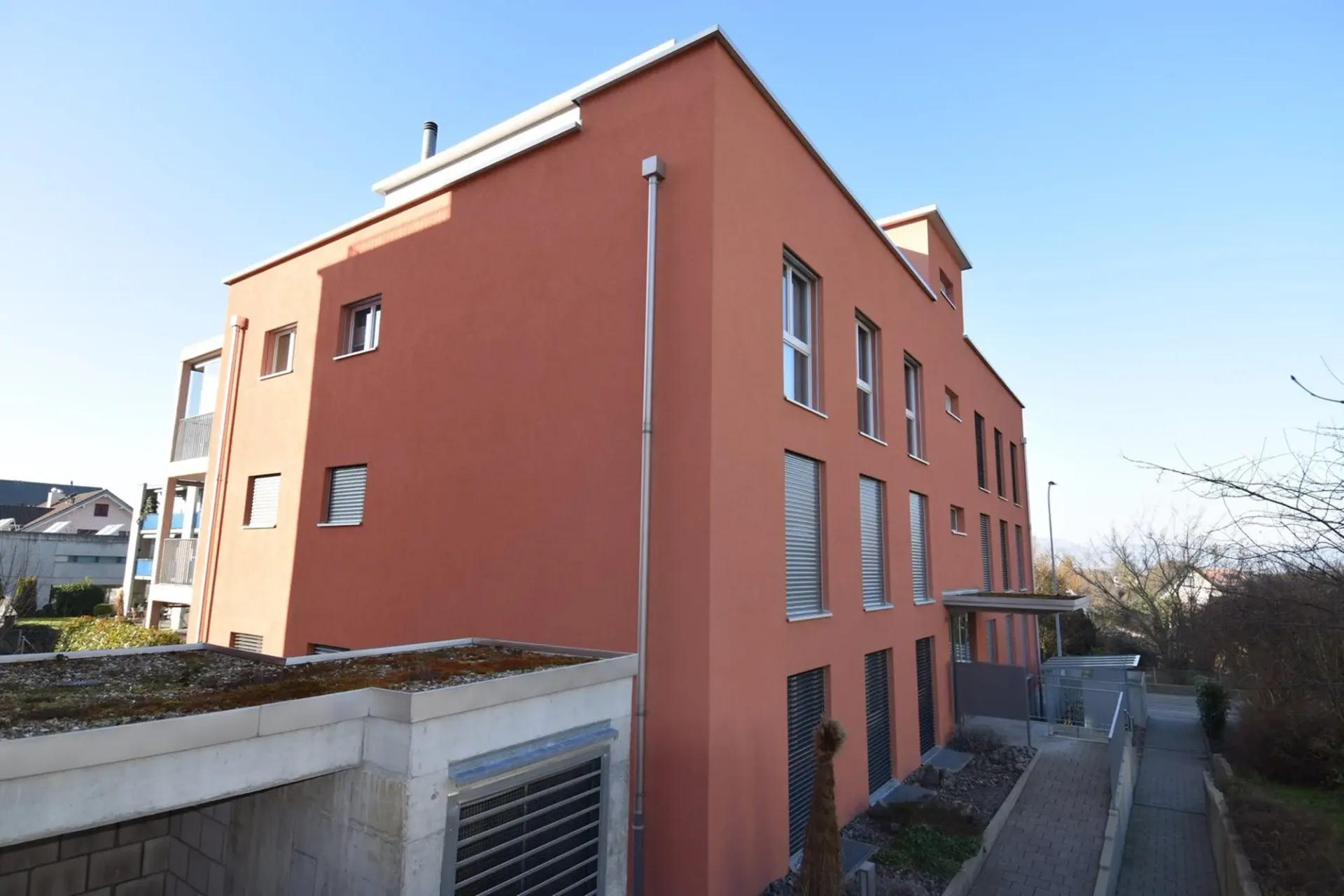 Grosszügige 4.5 Zimmer Wohnung mit gedecktem Balkon
