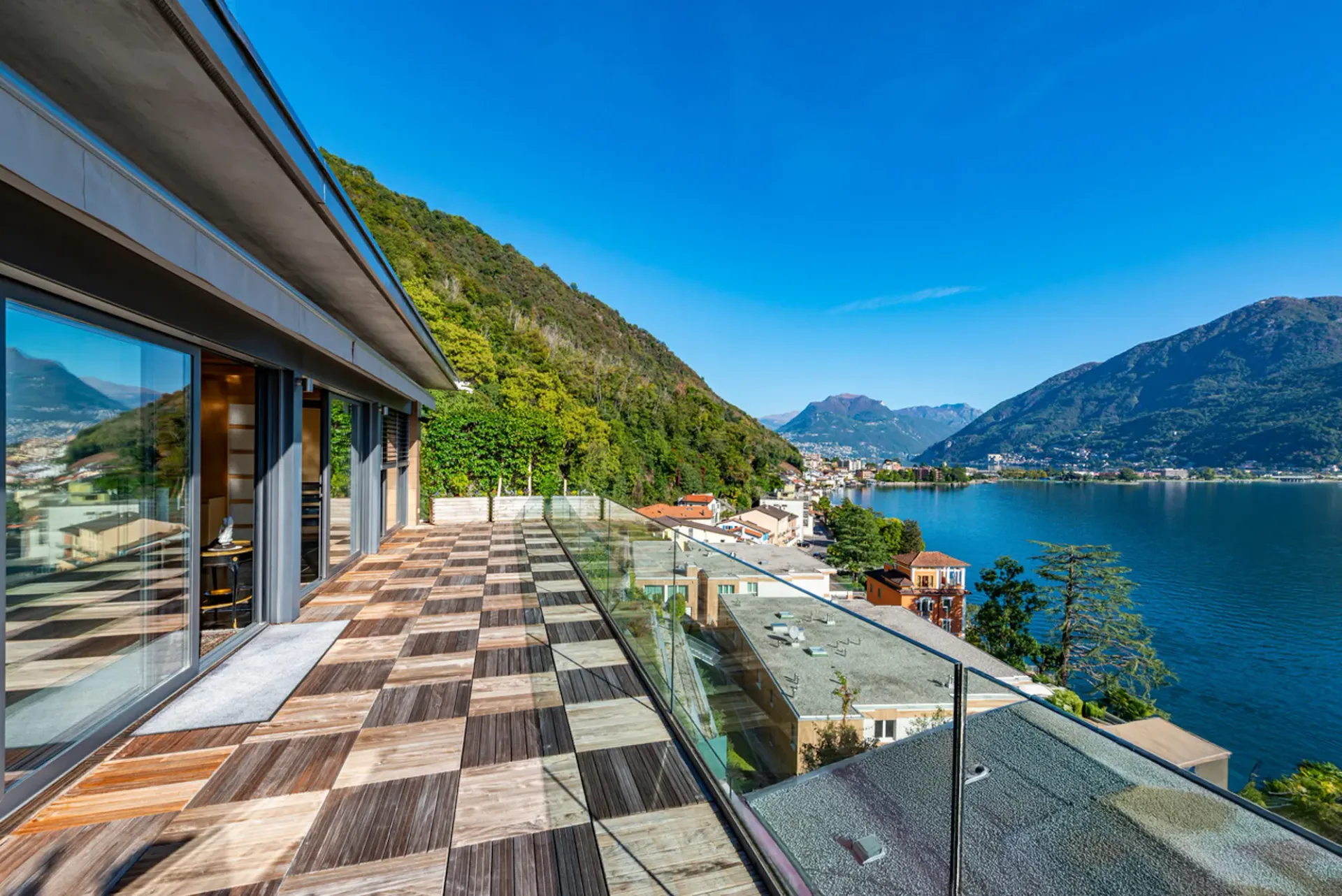Attico-triplex con piscina privata e splendida vista