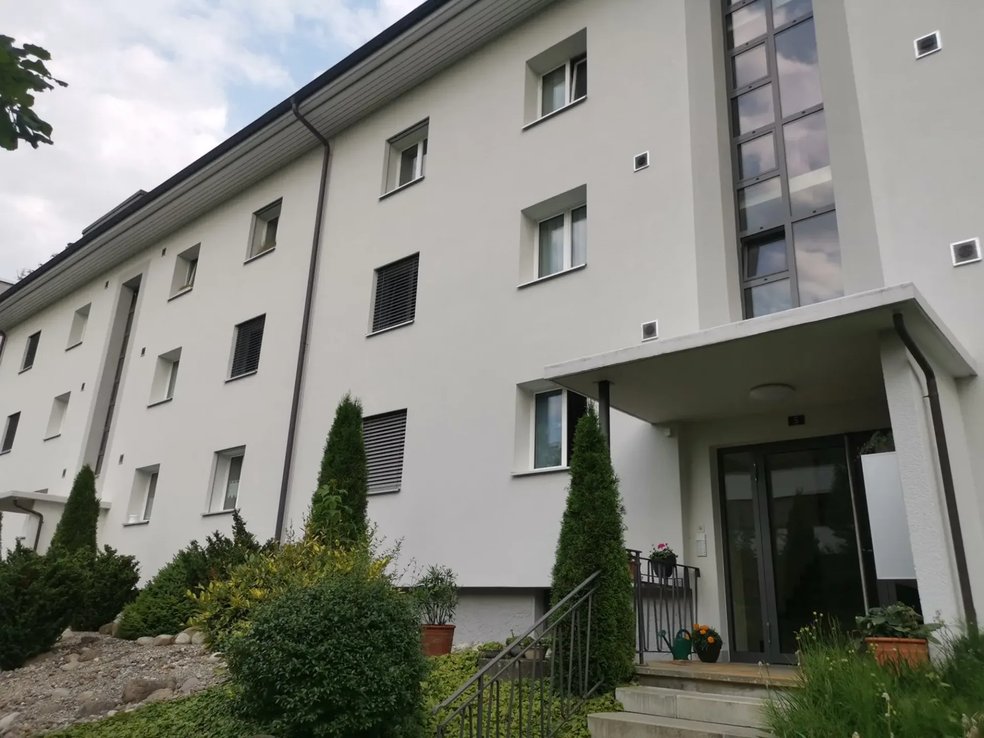 Charmante 1.5-Zimmer-Dachwohnung mit Balkon in Burgdorf